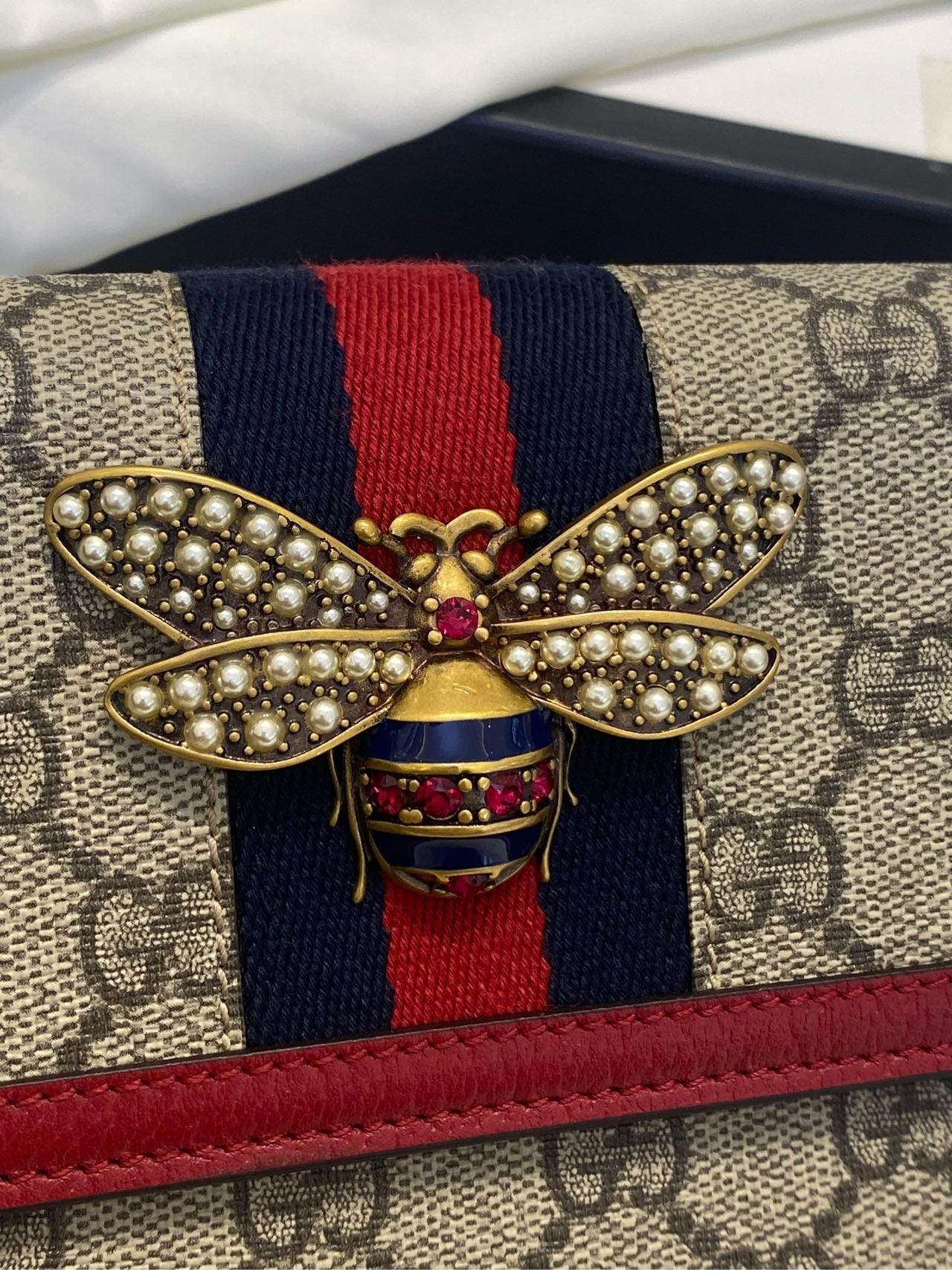 Pre-owned Gucci Queen Margaret WOC Wallet on Chain Red