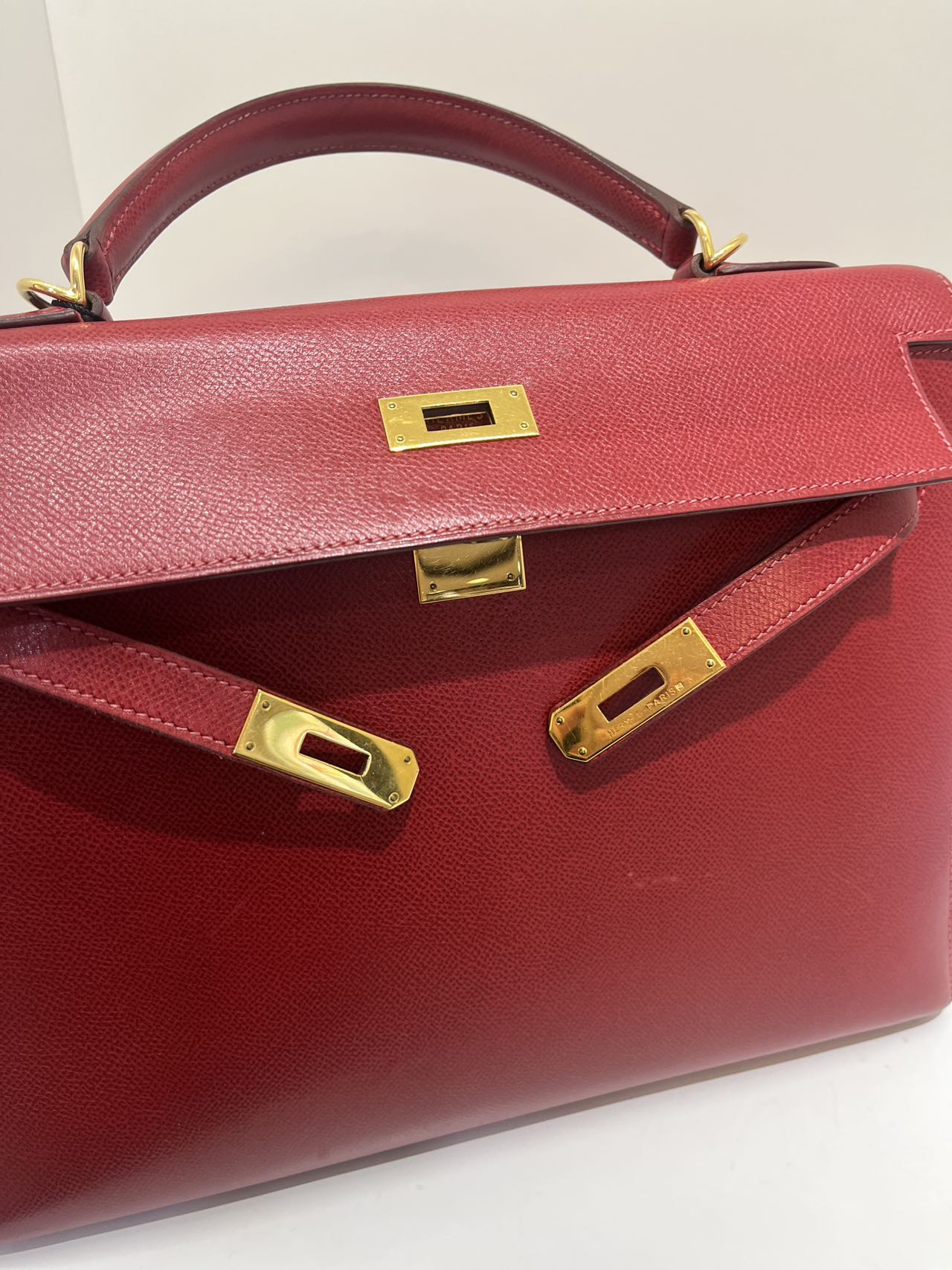 Pre-owned Vintage Hermes Kelly 32 Dark Red Epsom Leather Golden Hardware, 2003, w/ strap, lock&key