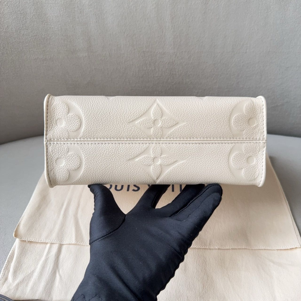 Pre-owned Certified LV Louis Vuitton OnTheGo PM in Cream White Monogram Empreinte Leather with Golden Hardware, 2024 Microchipped, w/full set