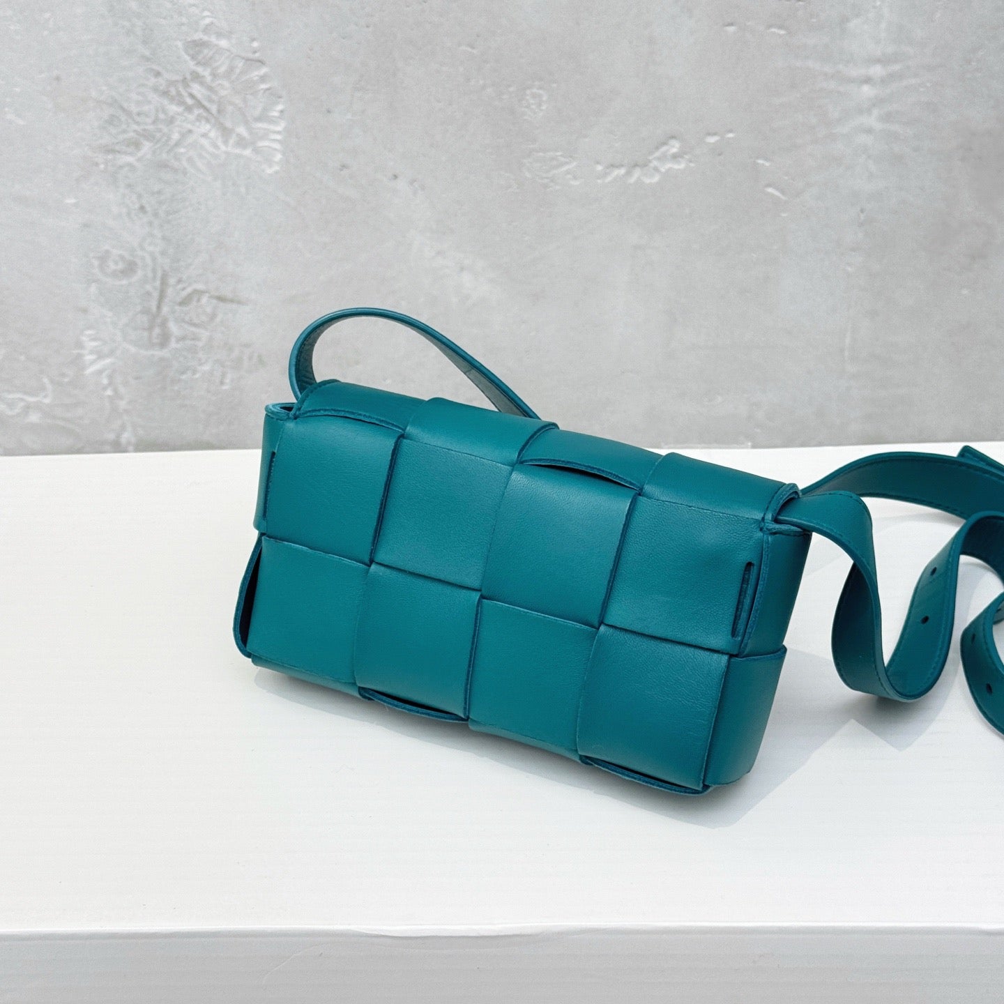Pre-owned Certified Bottega Veneta BV Brick Cassette in Turquoise Intrecciato Lambskin, w/ dust bag