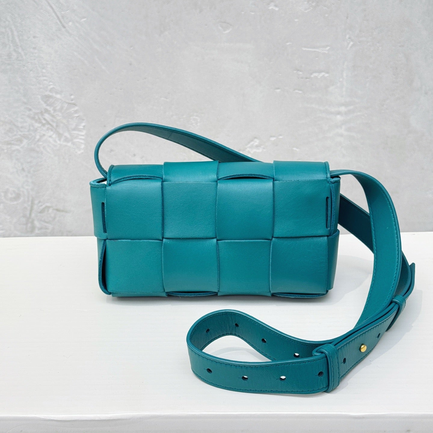 Pre-owned Certified Bottega Veneta BV Brick Cassette in Turquoise Intrecciato Lambskin, w/ dust bag