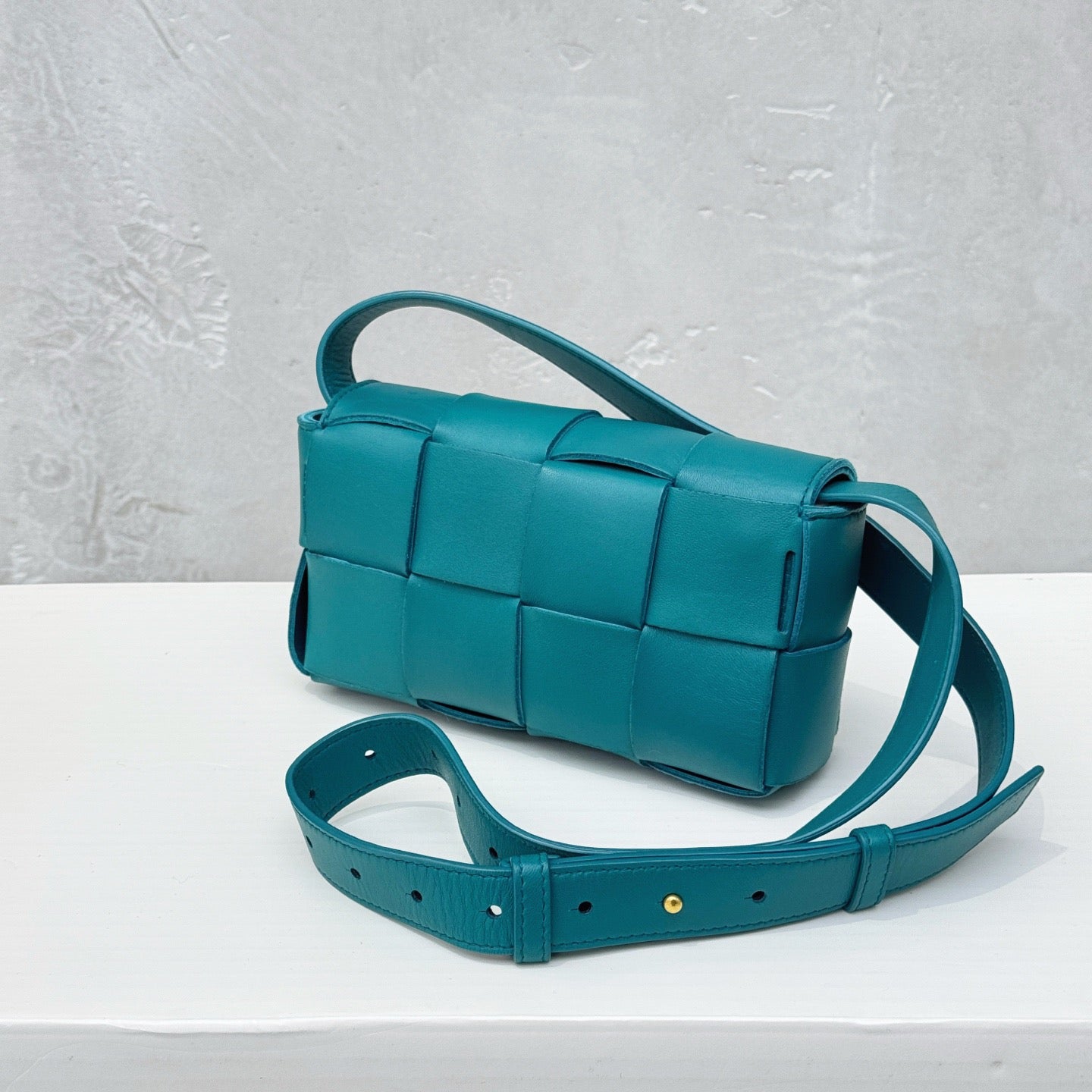 Pre-owned Certified Bottega Veneta BV Brick Cassette in Turquoise Intrecciato Lambskin, w/ dust bag
