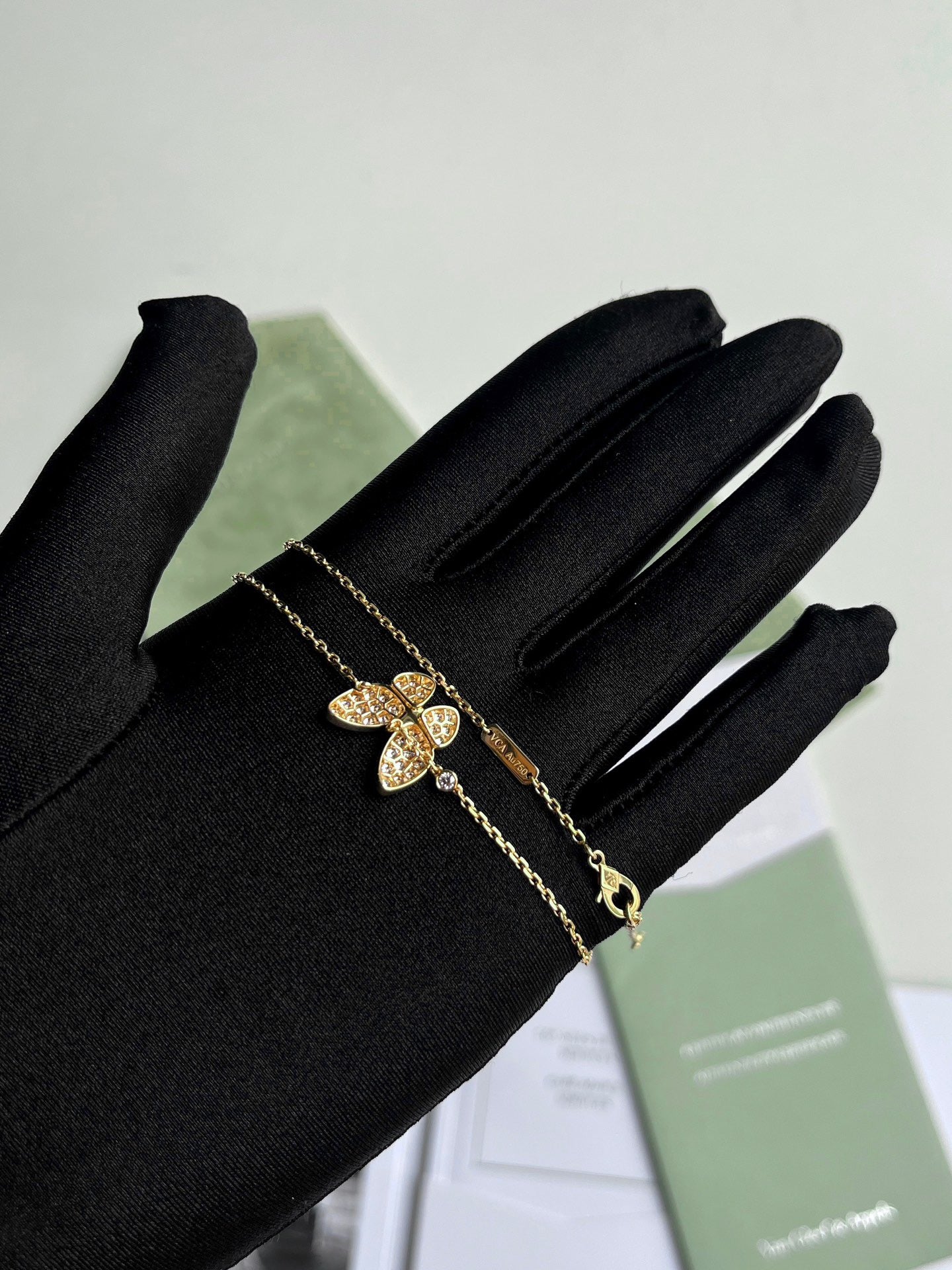Pre-owned Certified VCA Van Cleef & Arpels Two Butterfly Necklace Gold with Diamonds, 2021, w/ box, certificate