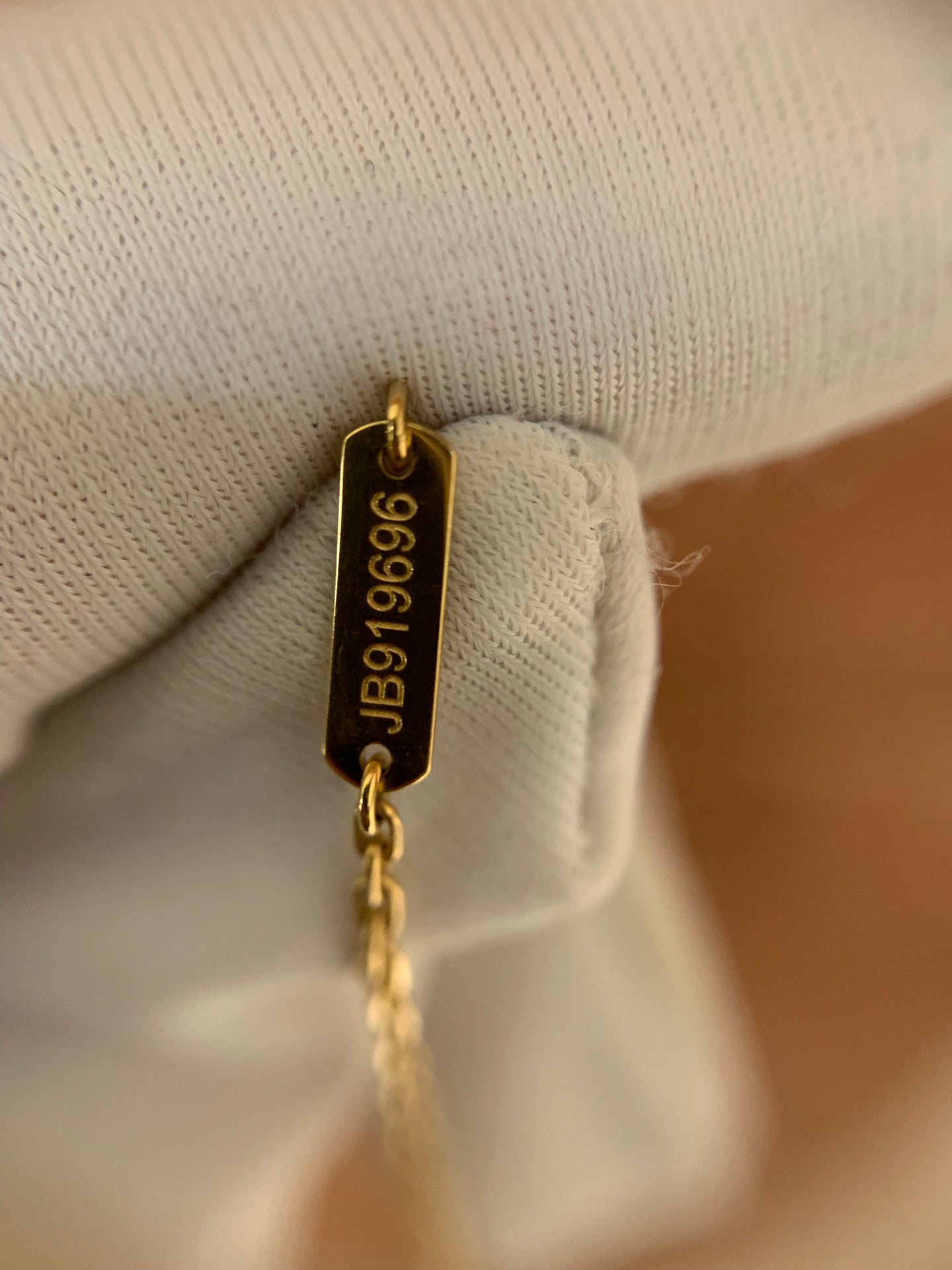 Pre-owned Certified VCA Van Cleef & Arpels Two Butterfly Necklace Gold with Diamonds, 2021, w/ box, certificate