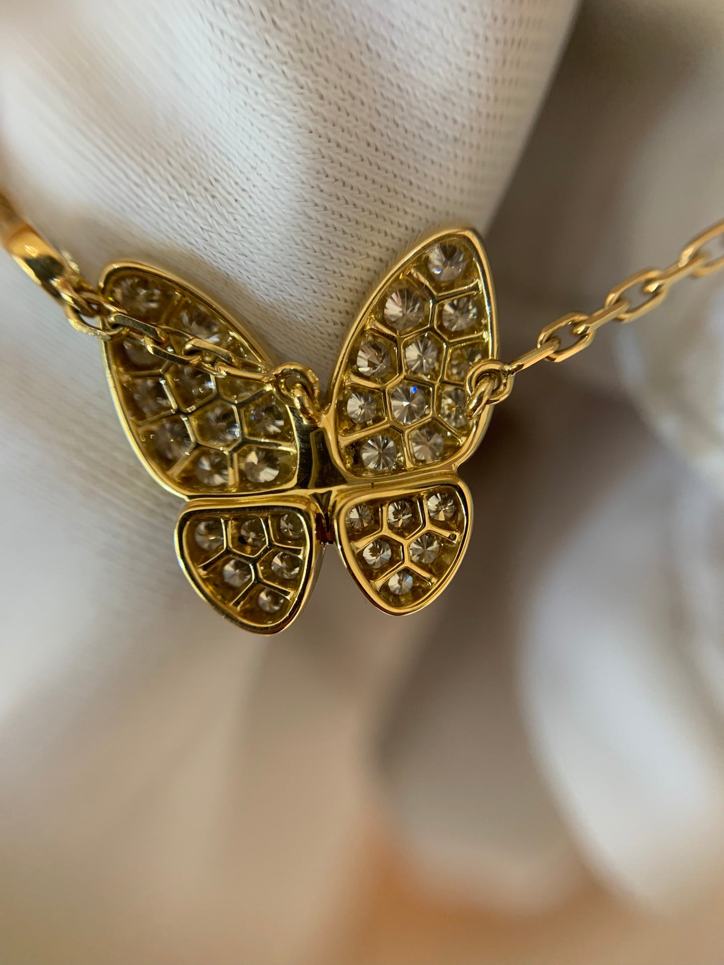 Pre-owned Certified VCA Van Cleef & Arpels Two Butterfly Necklace Gold with Diamonds, 2021, w/ box, certificate