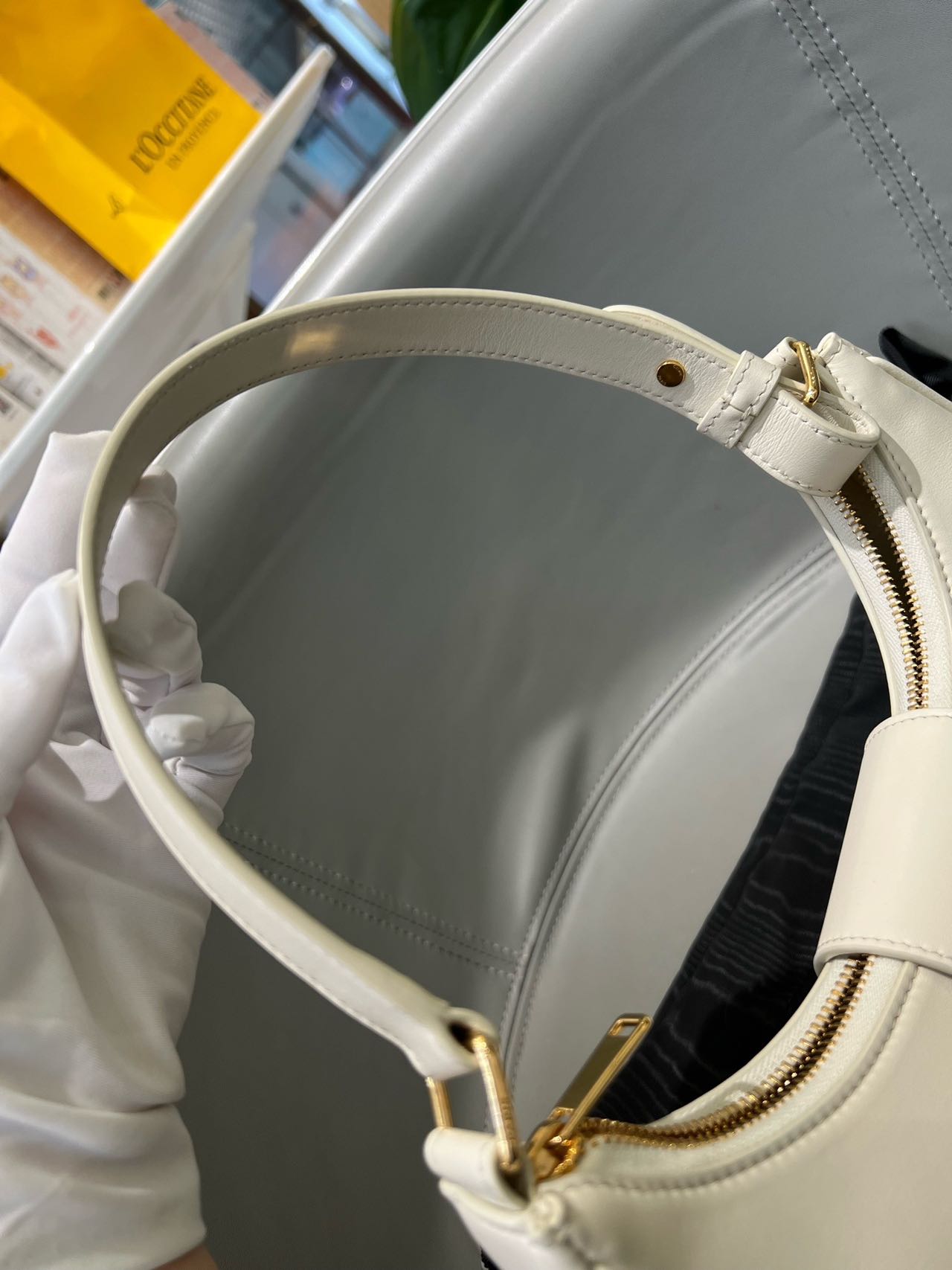 Pre-owned Certified Celine Medium Ava Triomphe Bag in White Calfskin with Golden Hardware, w/ dust bag