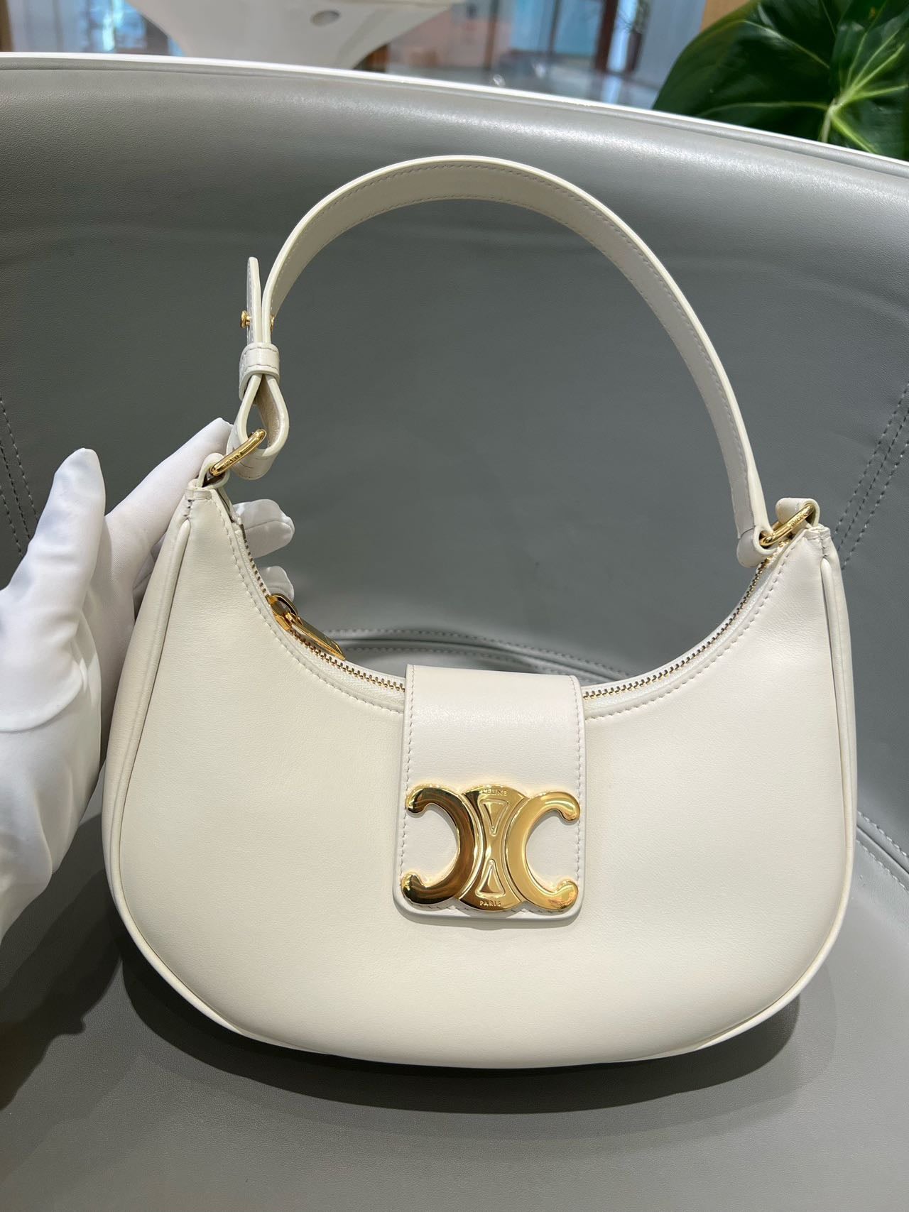 Pre-owned Certified Celine Medium Ava Triomphe Bag in White Calfskin with Golden Hardware, w/ dust bag
