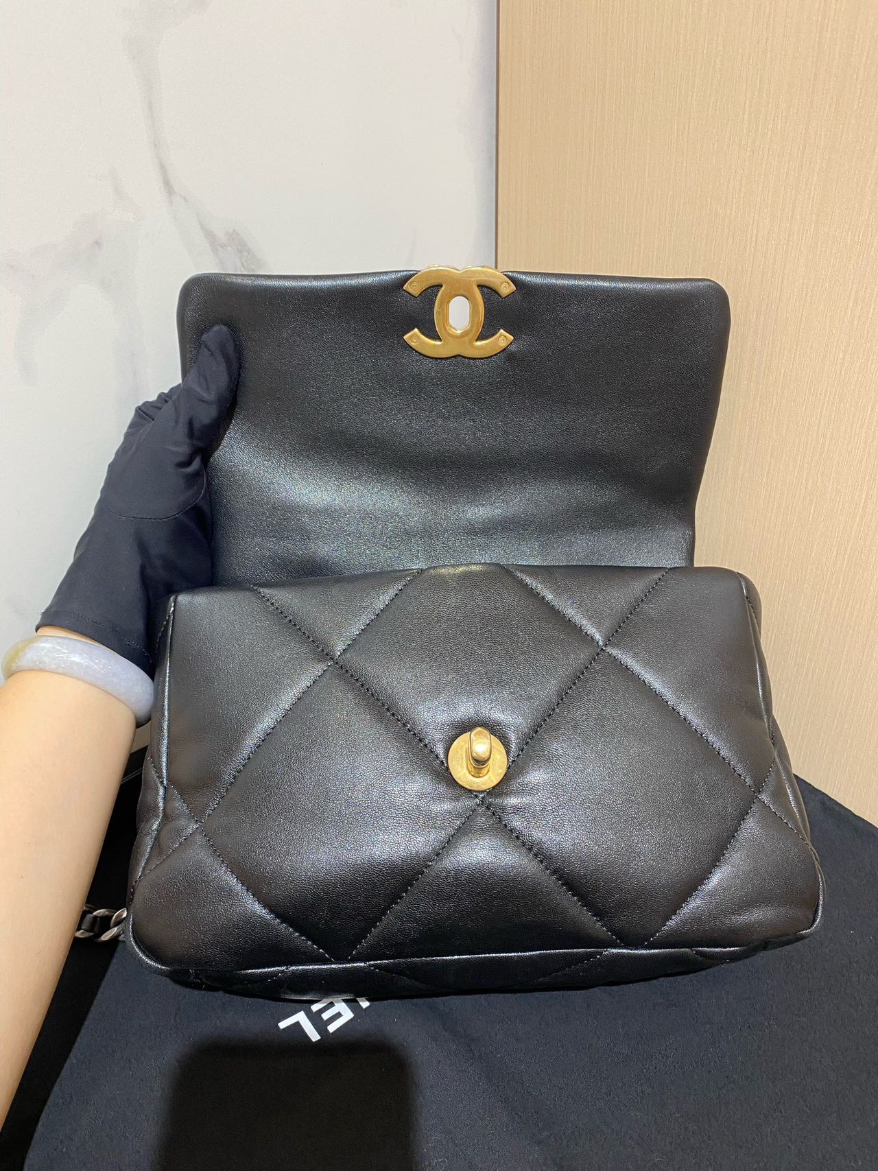 Pre-owned Certified Chanel 19 Bag Small in Black Lambskin with Golden Hardware, 2021-2022,w/ full set