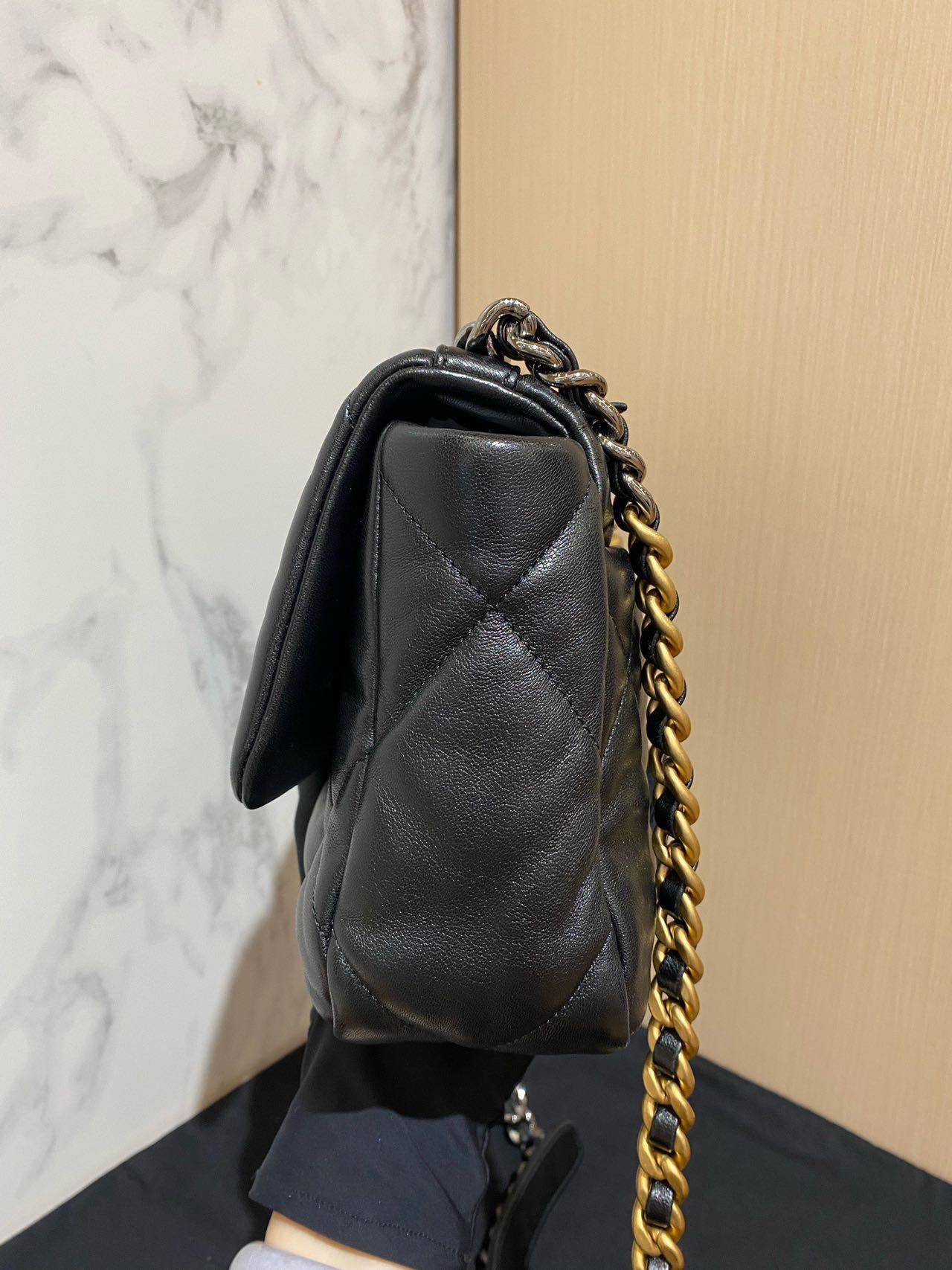 Pre-owned Certified Chanel 19 Bag Small in Black Lambskin with Golden Hardware, 2021-2022,w/ full set