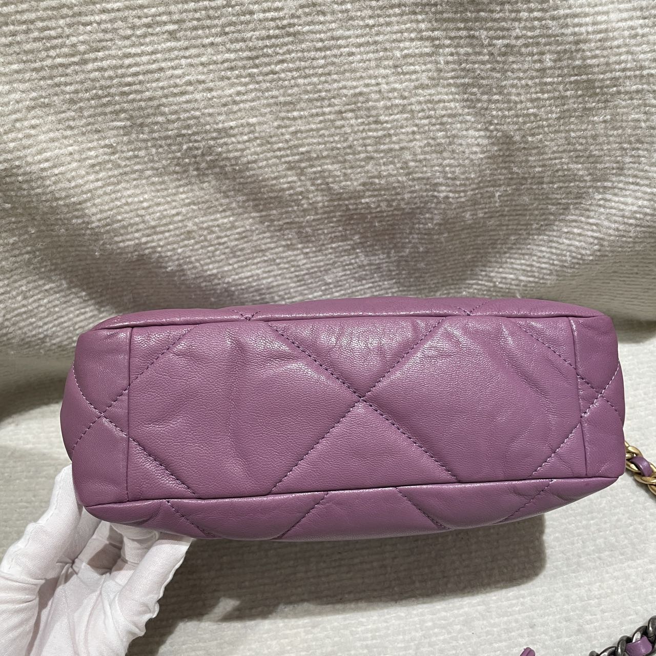 Pre-owned Certified Chanel 19Bag Small in Deep Lilac Pink Lambskin Golden Hardware, 2020-2021, w/ full set