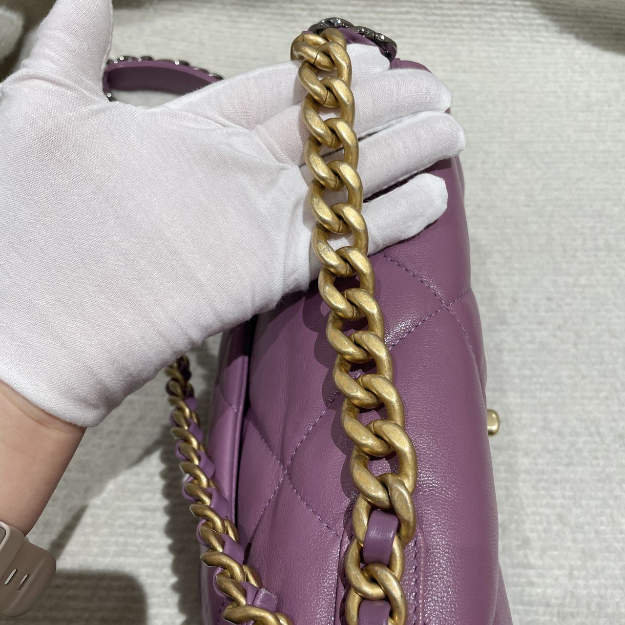 Pre-owned Certified Chanel 19Bag Small in Deep Lilac Pink Lambskin Golden Hardware, 2020-2021, w/ full set