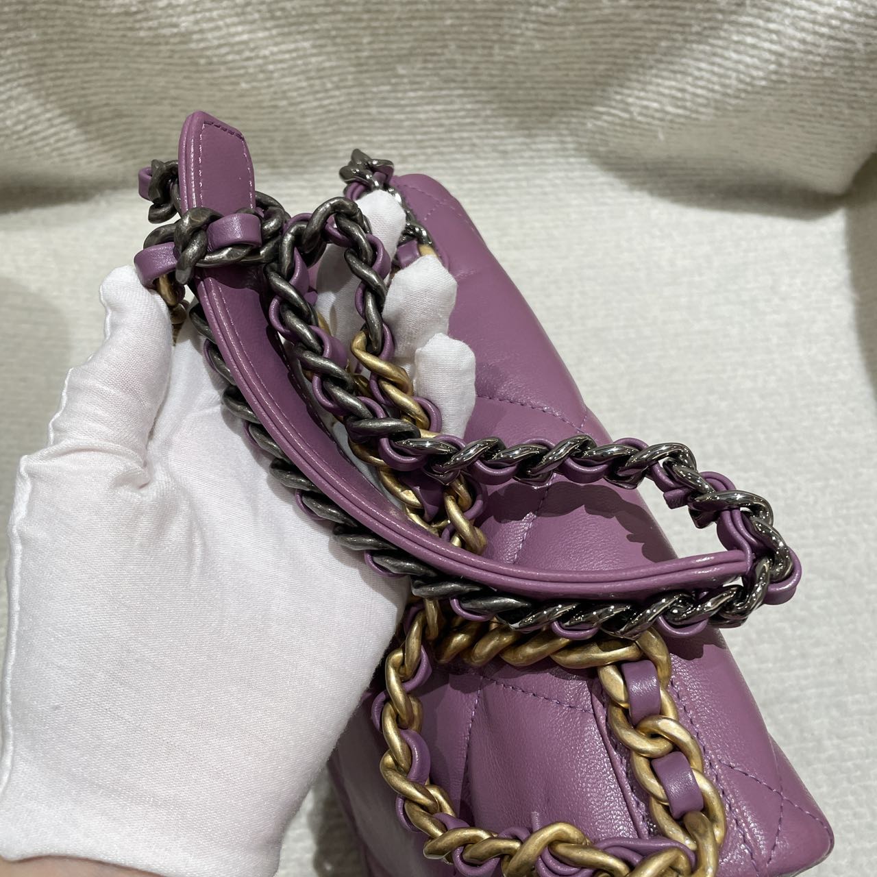 Pre-owned Certified Chanel 19Bag Small in Deep Lilac Pink Lambskin Golden Hardware, 2020-2021, w/ full set