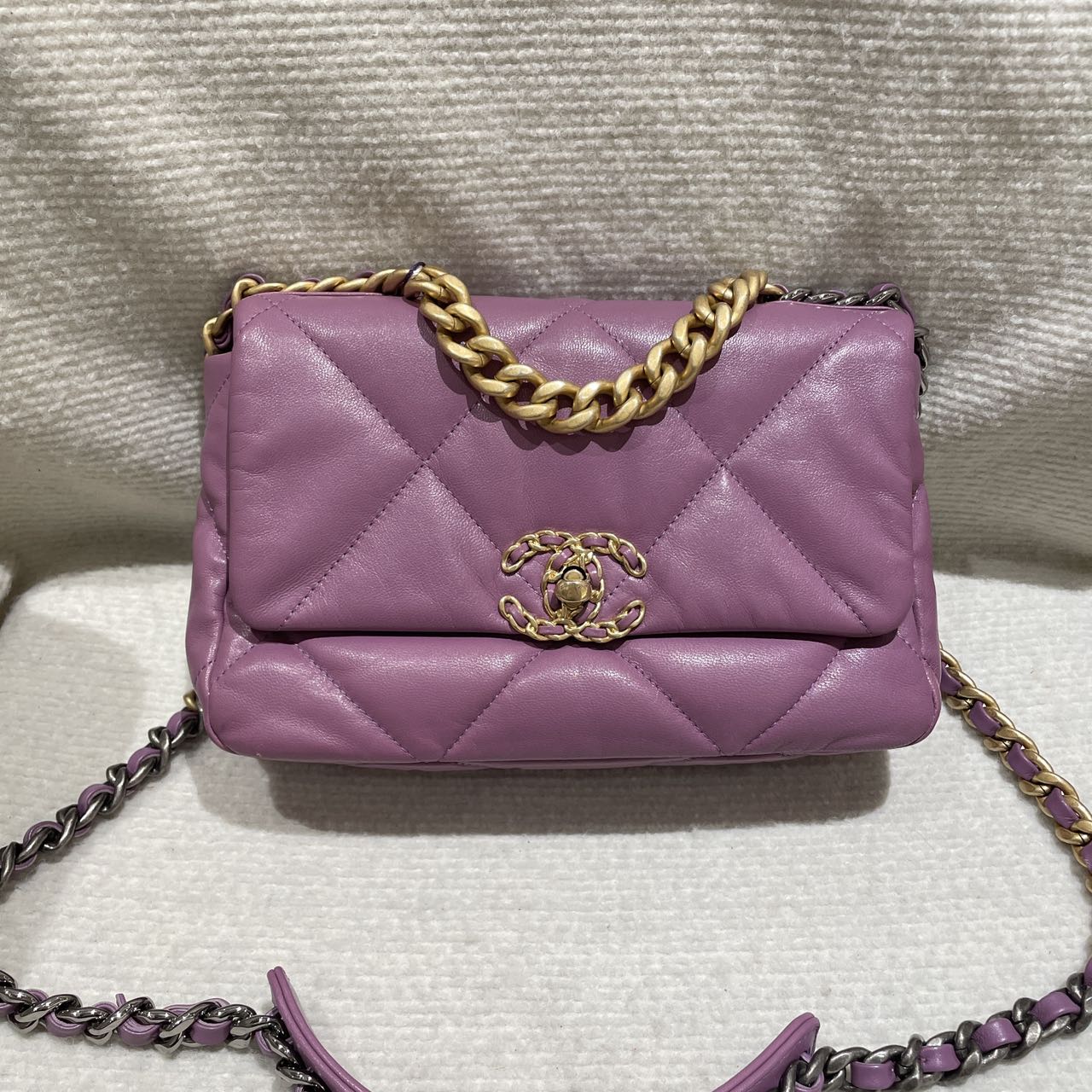 Pre-owned Certified Chanel 19Bag Small in Deep Lilac Pink Lambskin Golden Hardware, 2020-2021, w/ full set
