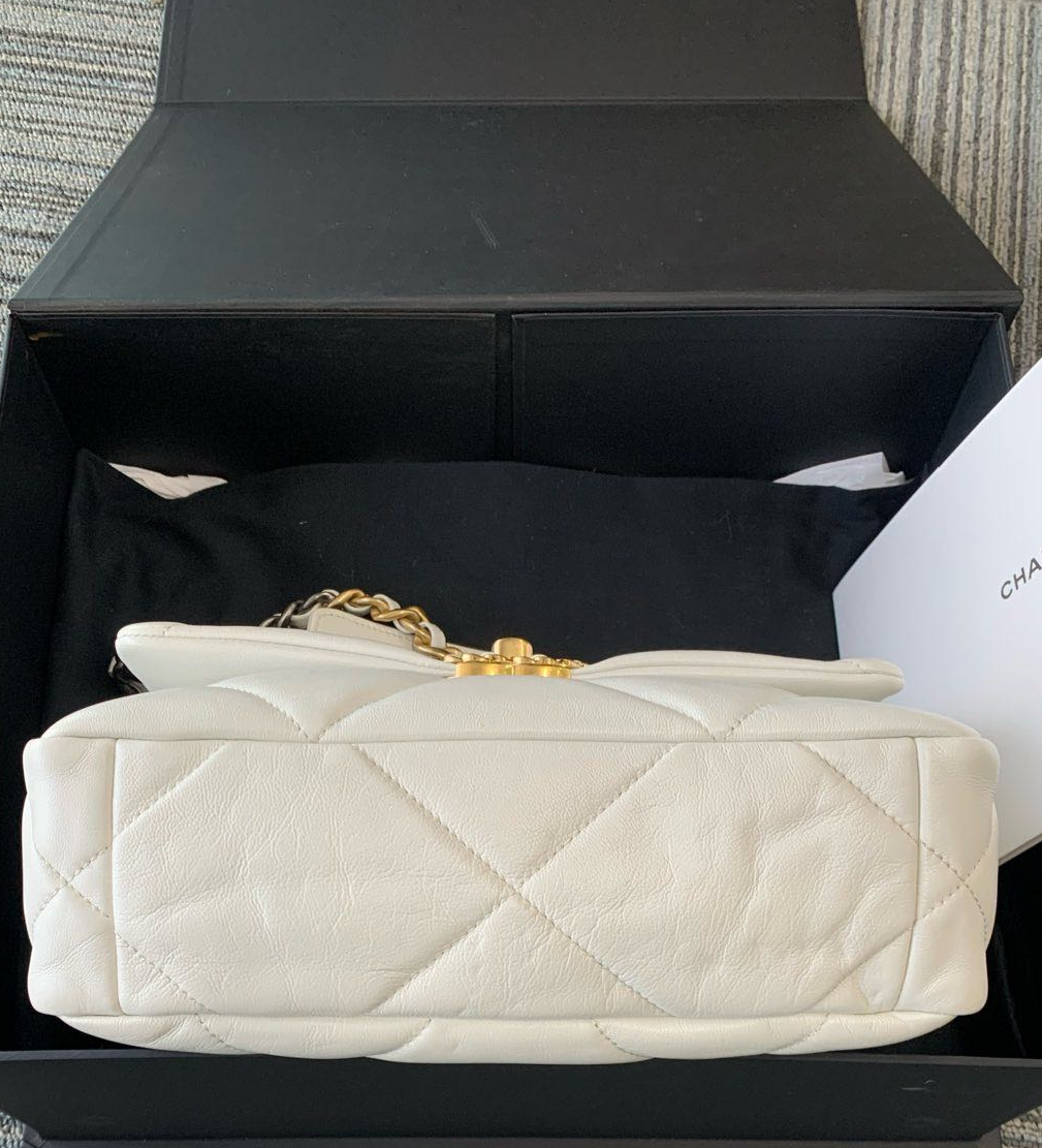 Pre-owned Certified Chanel 19 Bag Small in White Lambskin with Golden Hardware, 2020- 2021,w/ full set