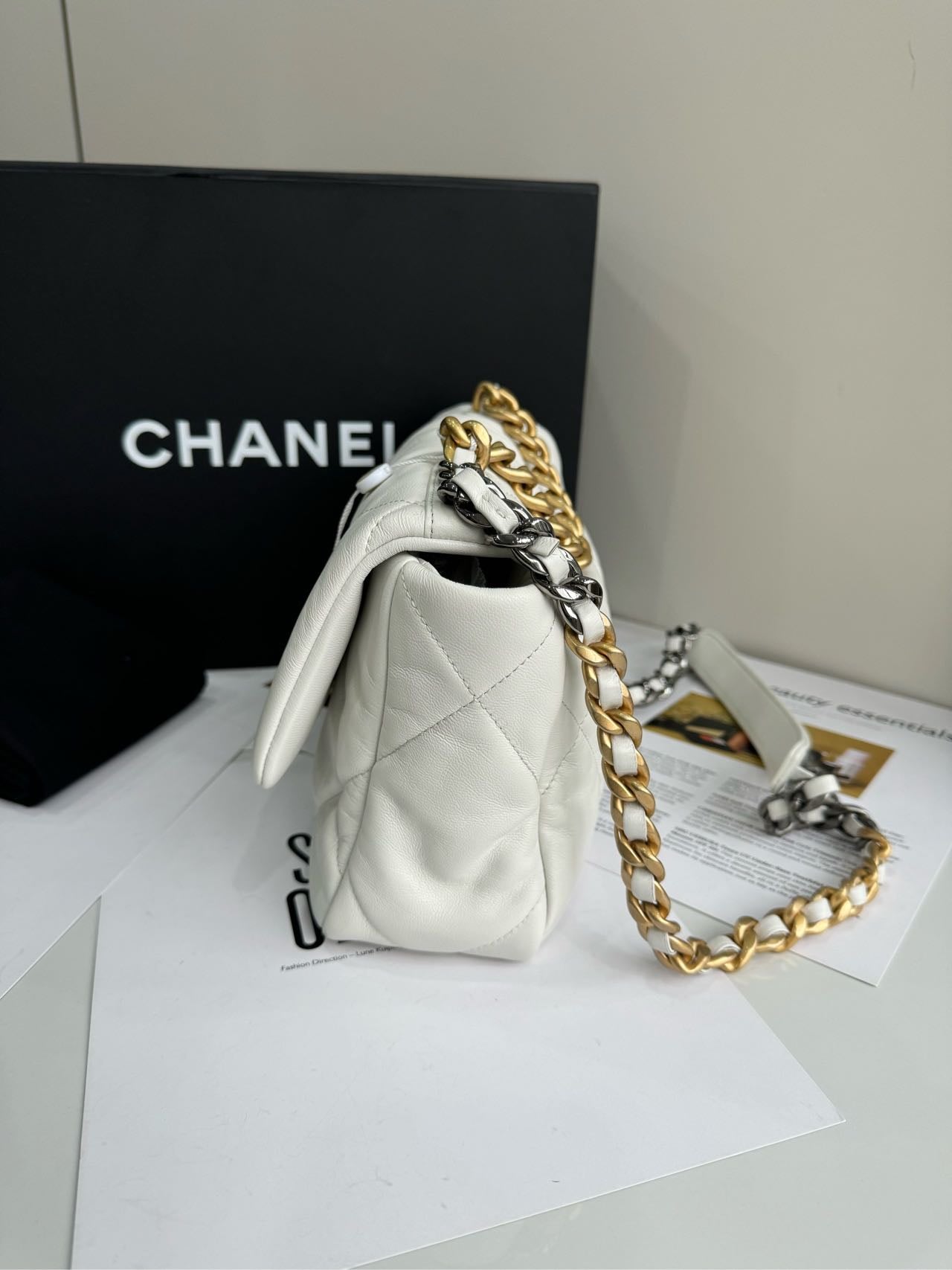 Pre-owned Certified Chanel 19 Bag Small in White Lambskin with Golden Hardware, 2020- 2021,w/ full set