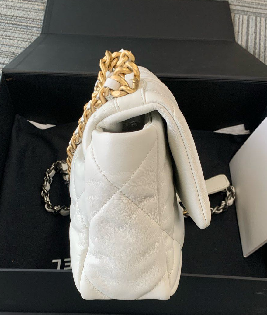 Pre-owned Certified Chanel 19 Bag Small in White Lambskin with Golden Hardware, 2020- 2021,w/ full set