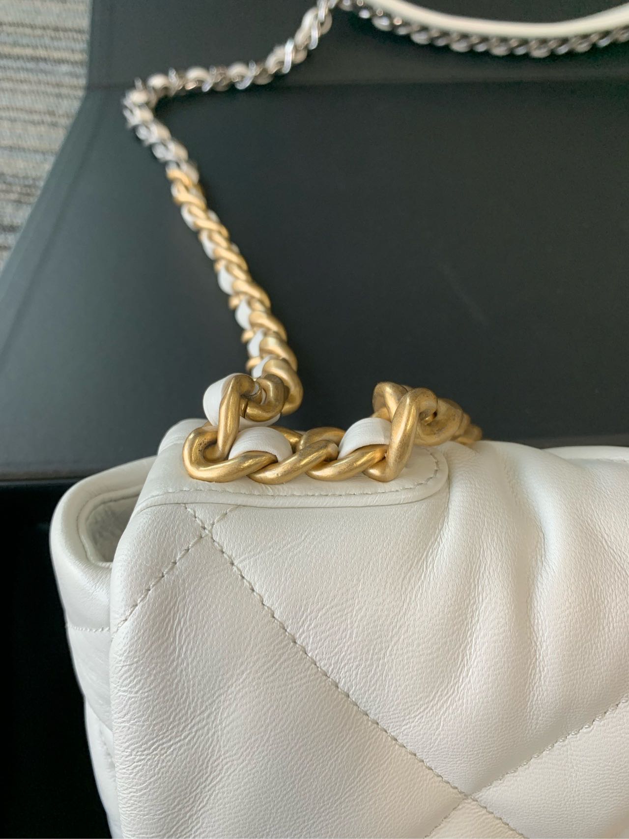 Pre-owned Certified Chanel 19 Bag Small in White Lambskin with Golden Hardware, 2020- 2021,w/ full set