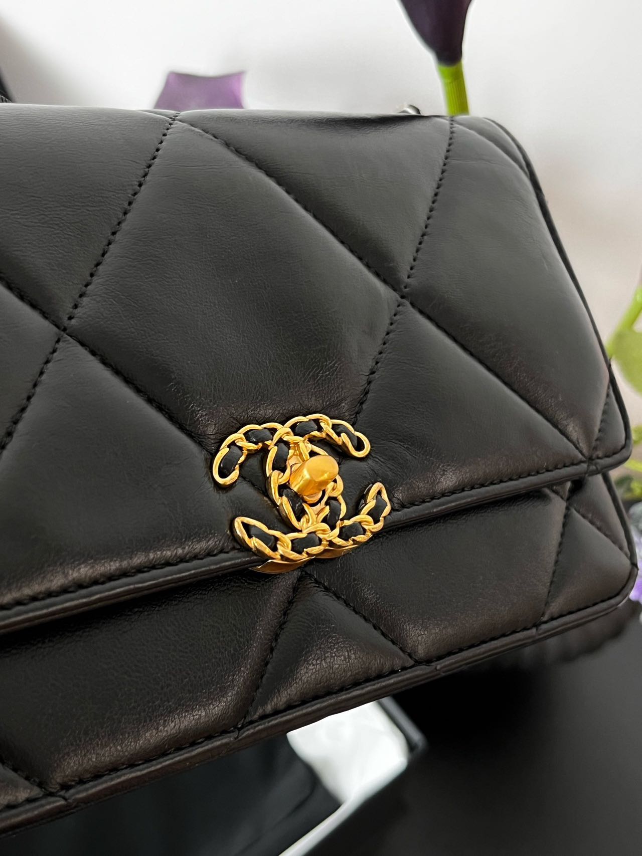 Pre-owned Certified Chanel 19 Wallet On Chain in Black Lambskin with Golden Hardware, w/ full set