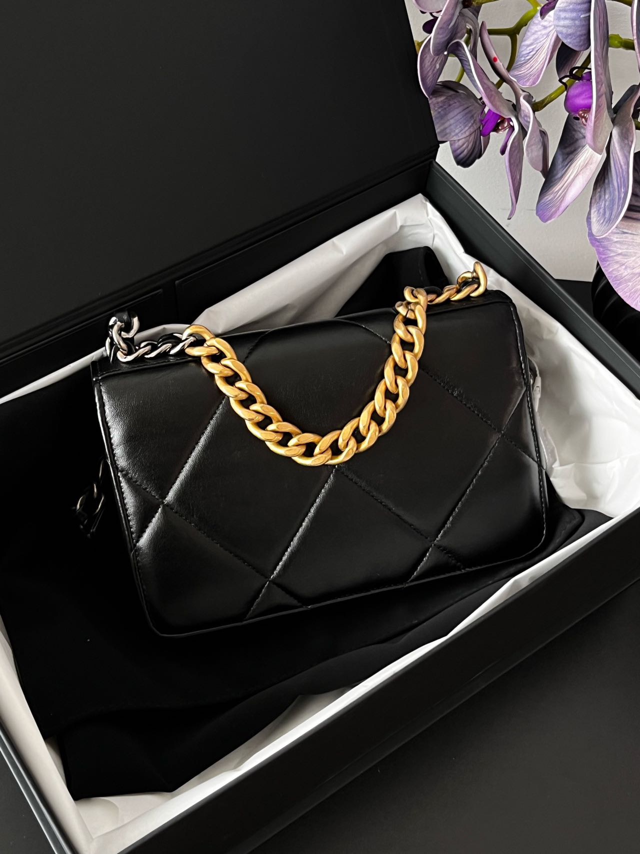 Pre-owned Certified Chanel 19 Wallet On Chain in Black Lambskin with Golden Hardware, w/ full set
