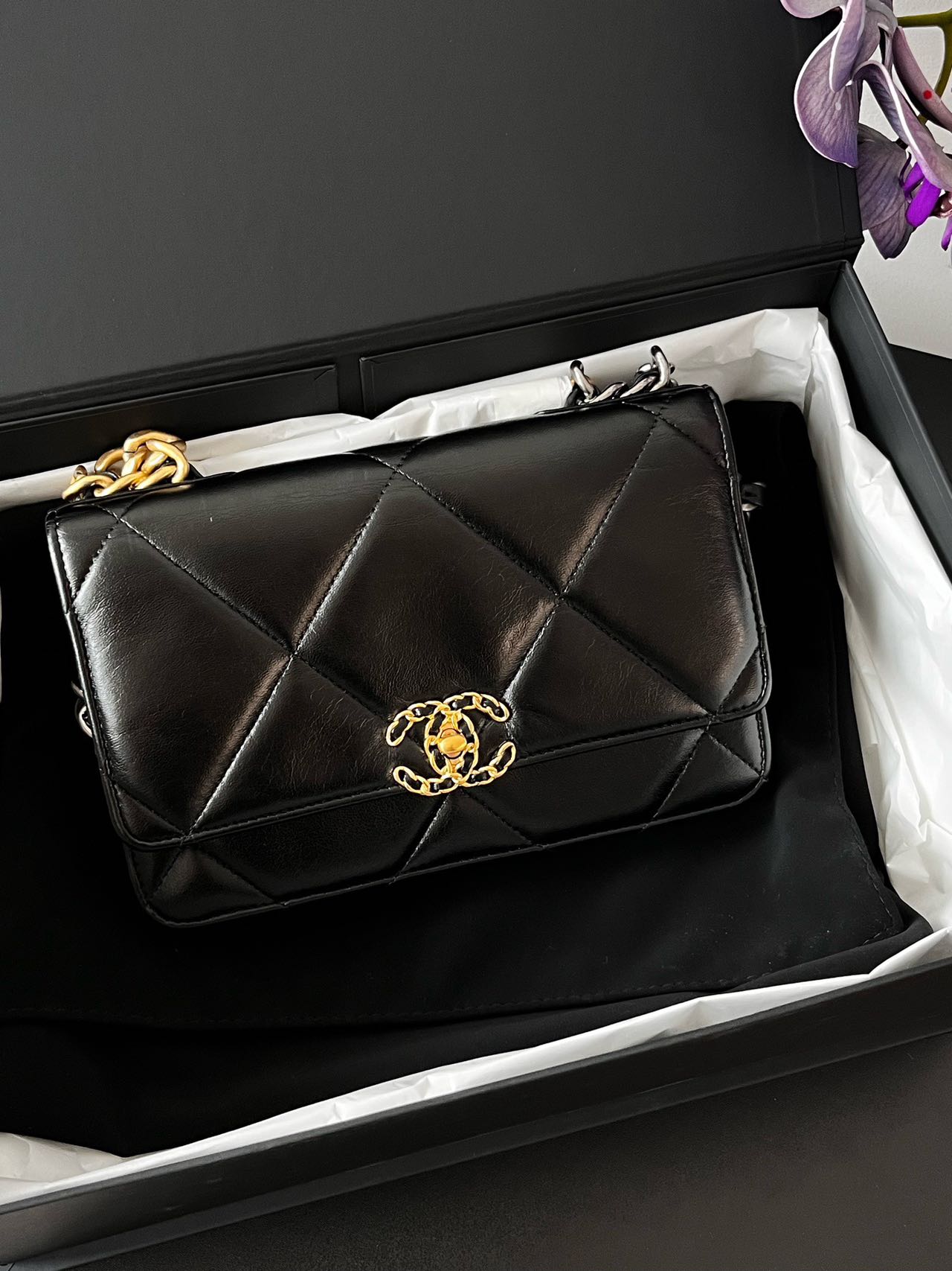 Pre-owned Certified Chanel 19 Wallet On Chain in Black Lambskin with Golden Hardware, w/ full set