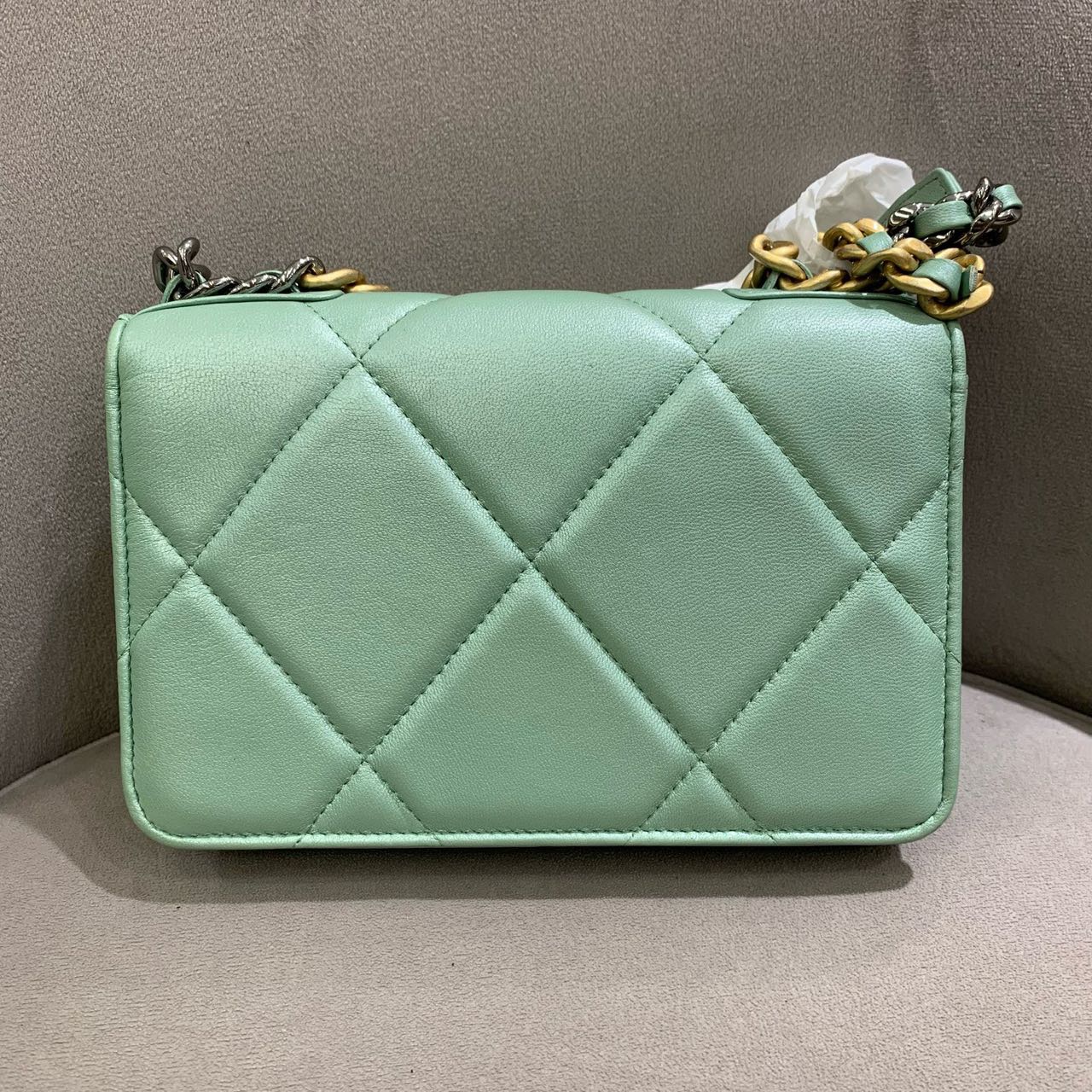 Pre-owned Certified Chanel 19 Wallet on Chain in Green Lambskin with Golden Hardware, 2023 Microchipped, w/ full set