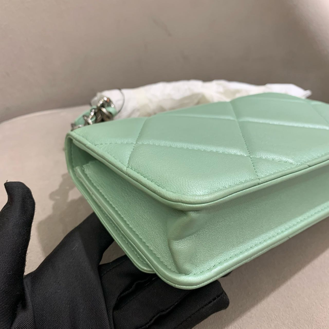 Pre-owned Certified Chanel 19 Wallet on Chain in Green Lambskin with Golden Hardware, 2023 Microchipped, w/ full set