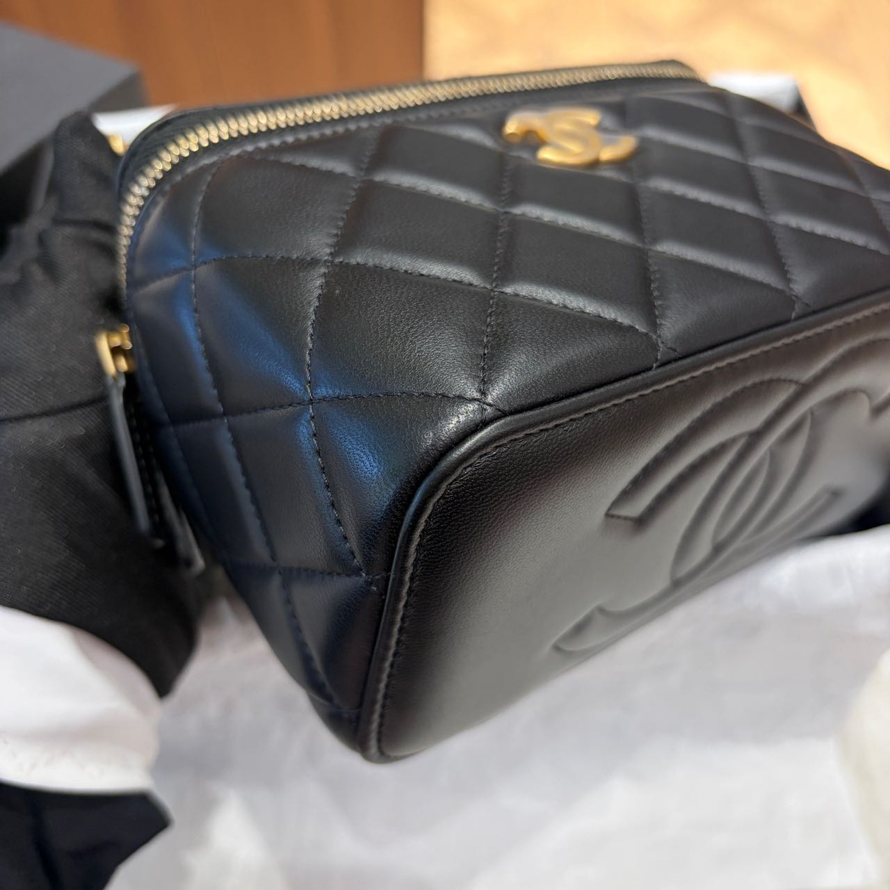 Pre-owned Certified Chanel Camellia Crush Long Vanity Case in Black Lambskin with Golden Hardware, 2025 Microchipped, w/full set