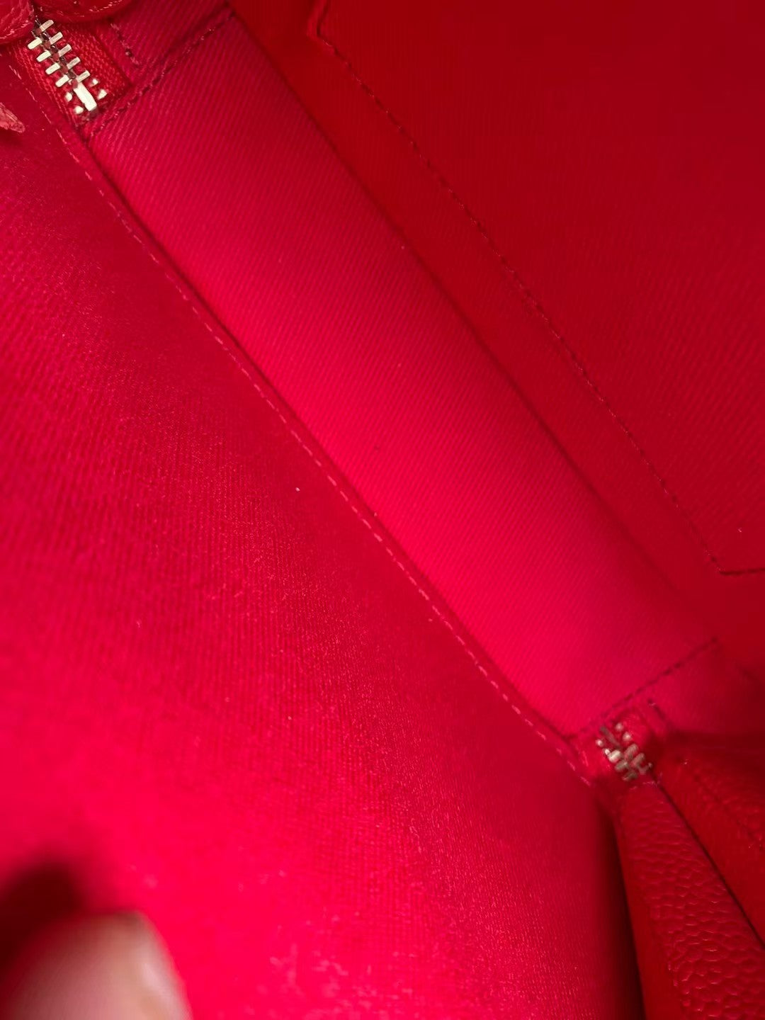 Pre-owned Certified Chanel Camera Bag Red Caviar Leather Golden Hardware, mid 2019, w/ full set - Chanel box, dust bag, Chanel card