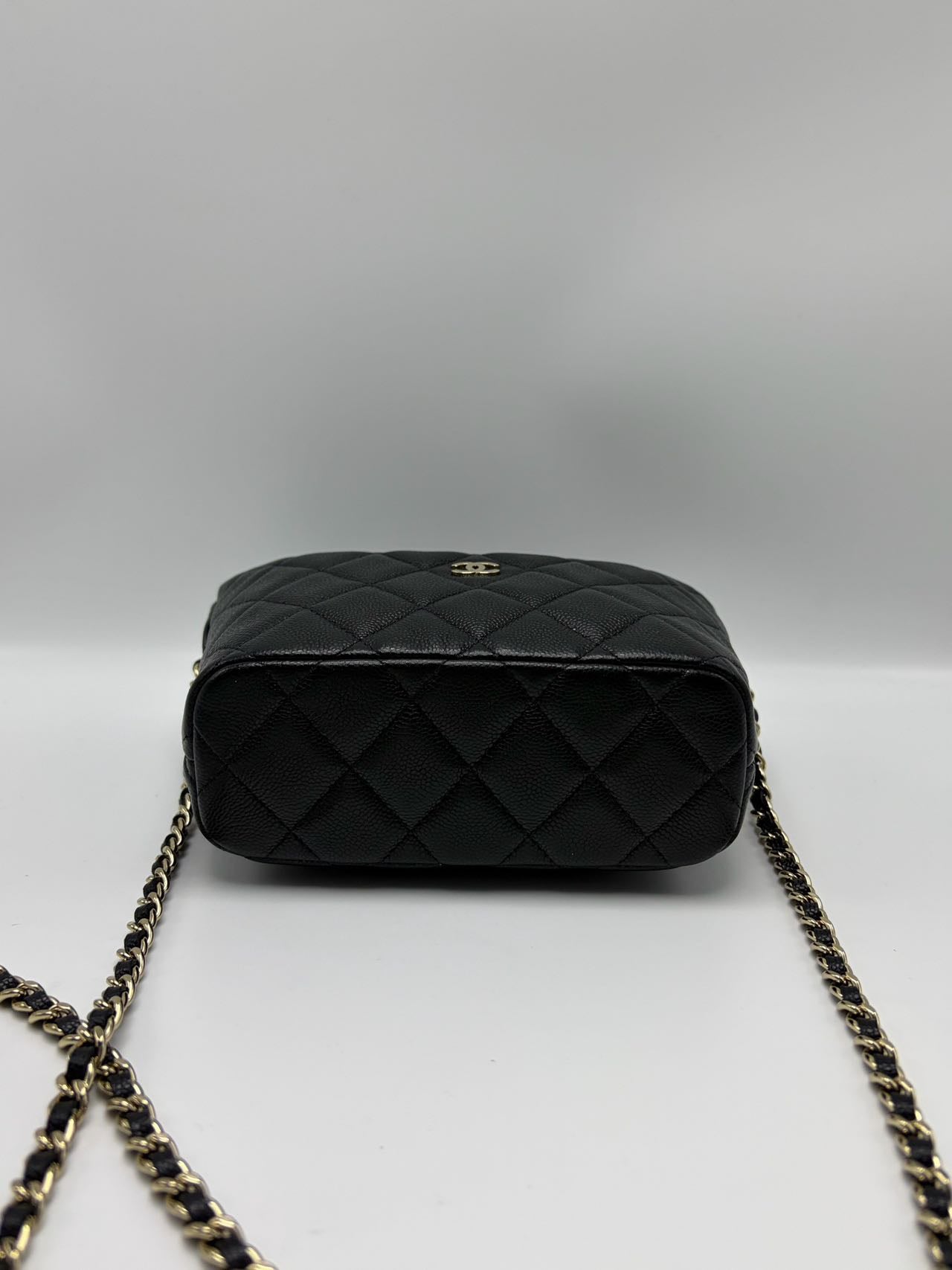 Pre-owned Certified Chanel Hobo Clutch with Chain in Black Caviar Leather with Golden Hardware, 2025 Microchipped, w/ full set