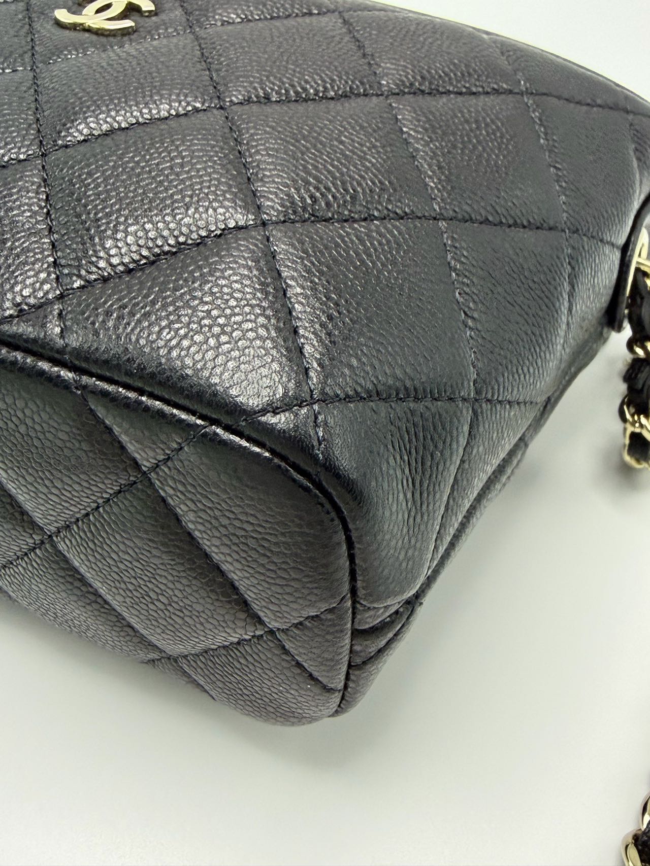 Pre-owned Certified Chanel Hobo Clutch with Chain in Black Caviar Leather with Golden Hardware, 2025 Microchipped, w/ full set