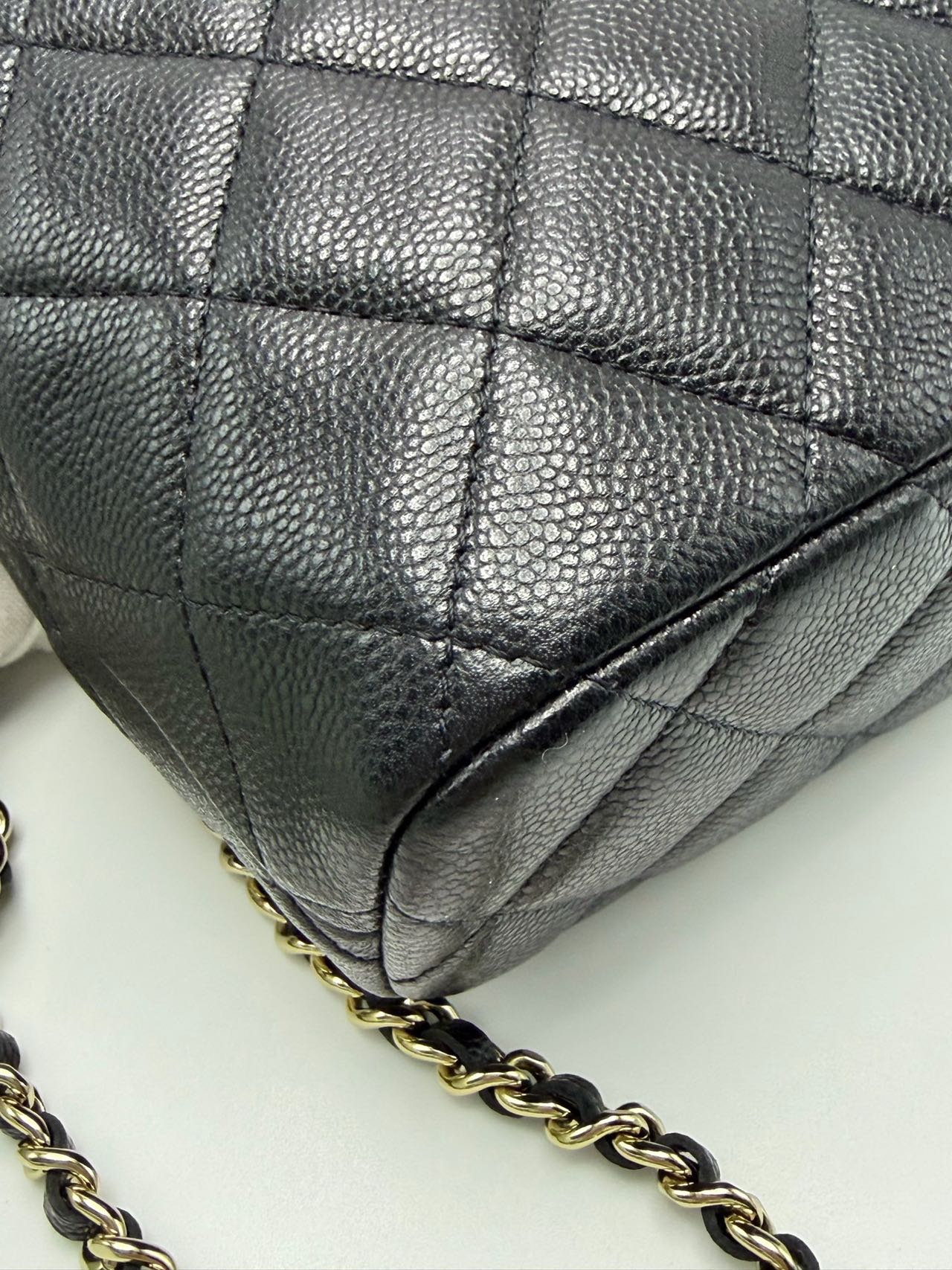 Pre-owned Certified Chanel Hobo Clutch with Chain in Black Caviar Leather with Golden Hardware, 2025 Microchipped, w/ full set