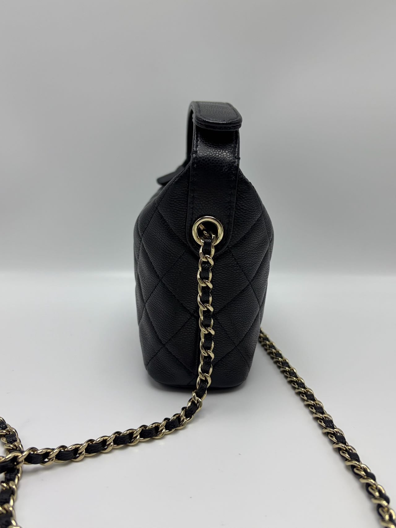 Pre-owned Certified Chanel Hobo Clutch with Chain in Black Caviar Leather with Golden Hardware, 2025 Microchipped, w/ full set