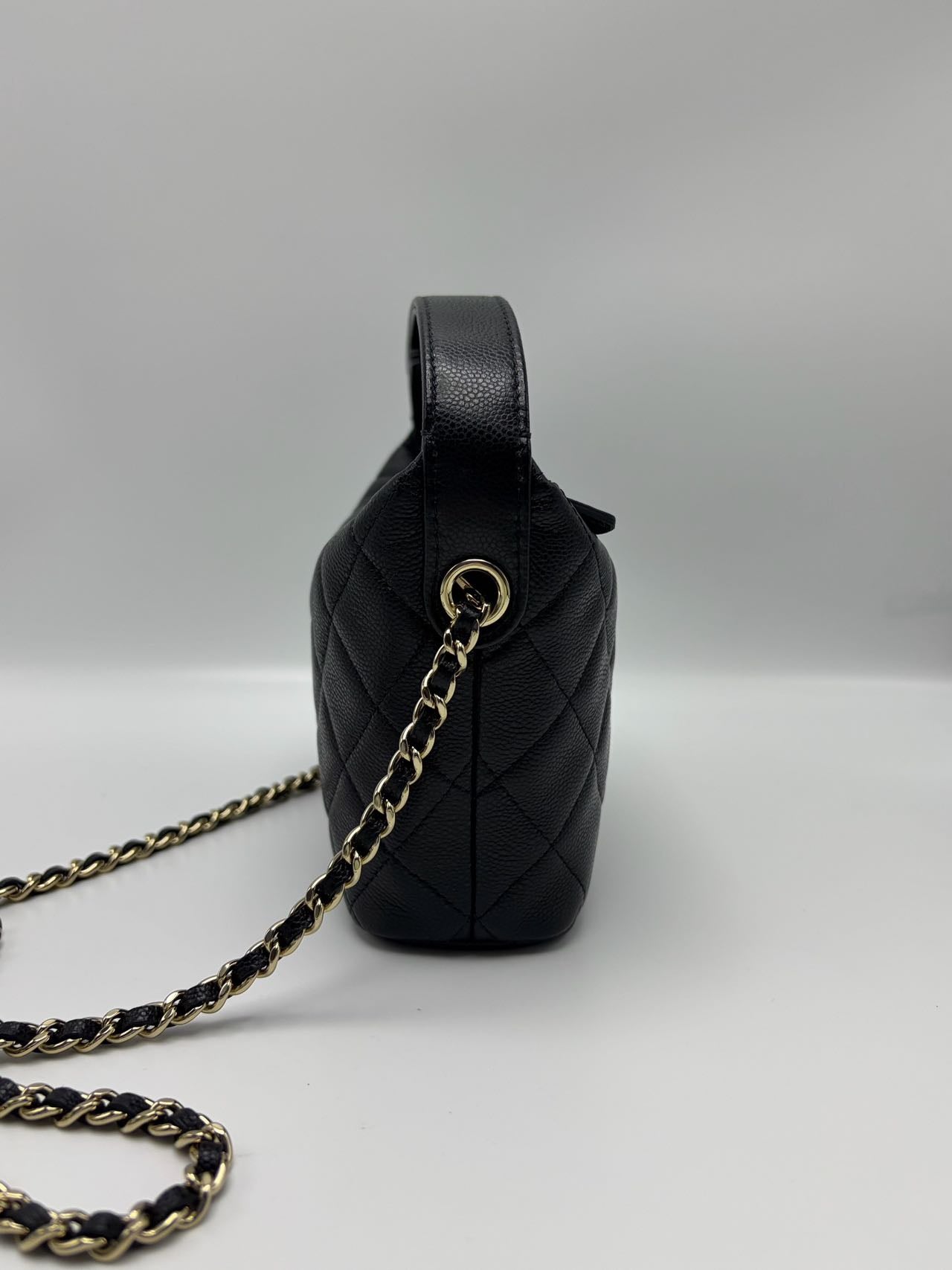 Pre-owned Certified Chanel Hobo Clutch with Chain in Black Caviar Leather with Golden Hardware, 2025 Microchipped, w/ full set
