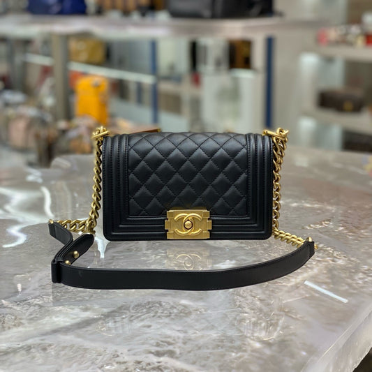 Pre-owned Chanel Small Boy Black Lambskin Golden hardware, mid 2019, w/ Full Set - box, card, dust bag, receipt