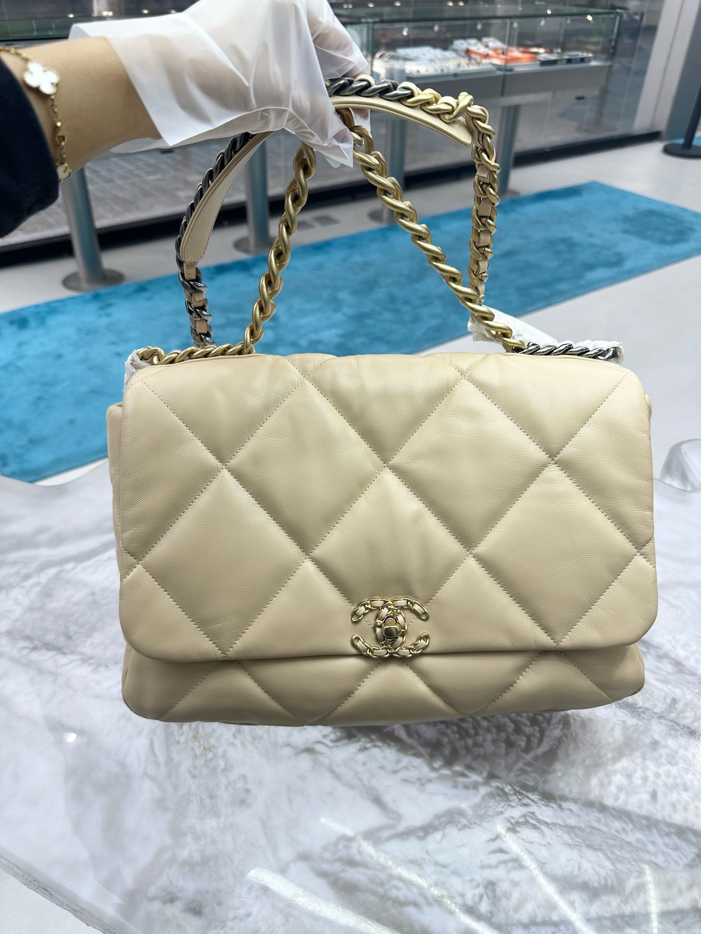 Pre-owned Not Used Chanel 19Bag Maxi Beige Lambskin Golden Hardware, 2020-2021, w/ dust bag, no card