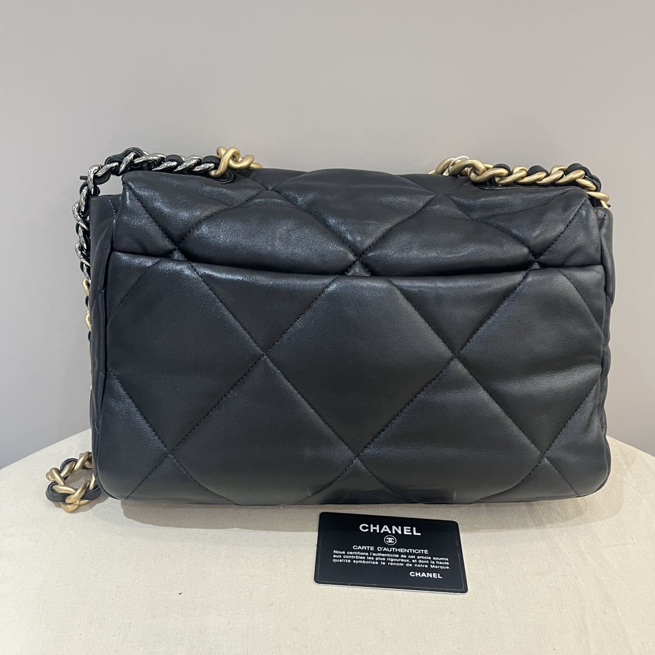 Pre-owned Certified Chanel Medium 19Bag in Black Lambskin with Golden Hardware, 2020-2021, w/ full set