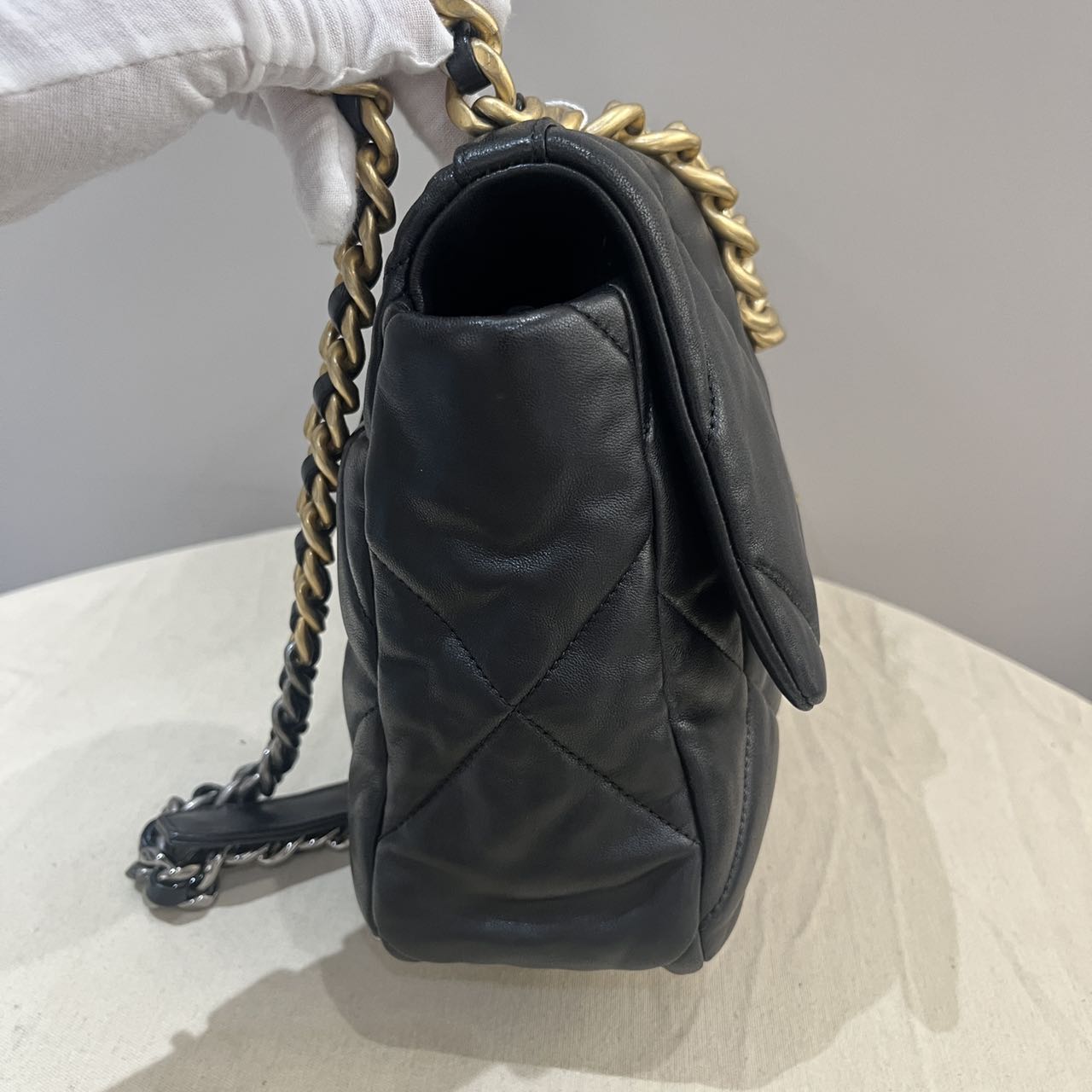 Pre-owned Certified Chanel Medium 19Bag in Black Lambskin with Golden Hardware, 2020-2021, w/ full set
