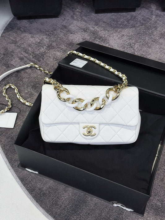 Pre-owned Certified Chanel Medium Single Chain Flap in White Lambskin with Golden and White Hardware, 2019-2020, w/ full set