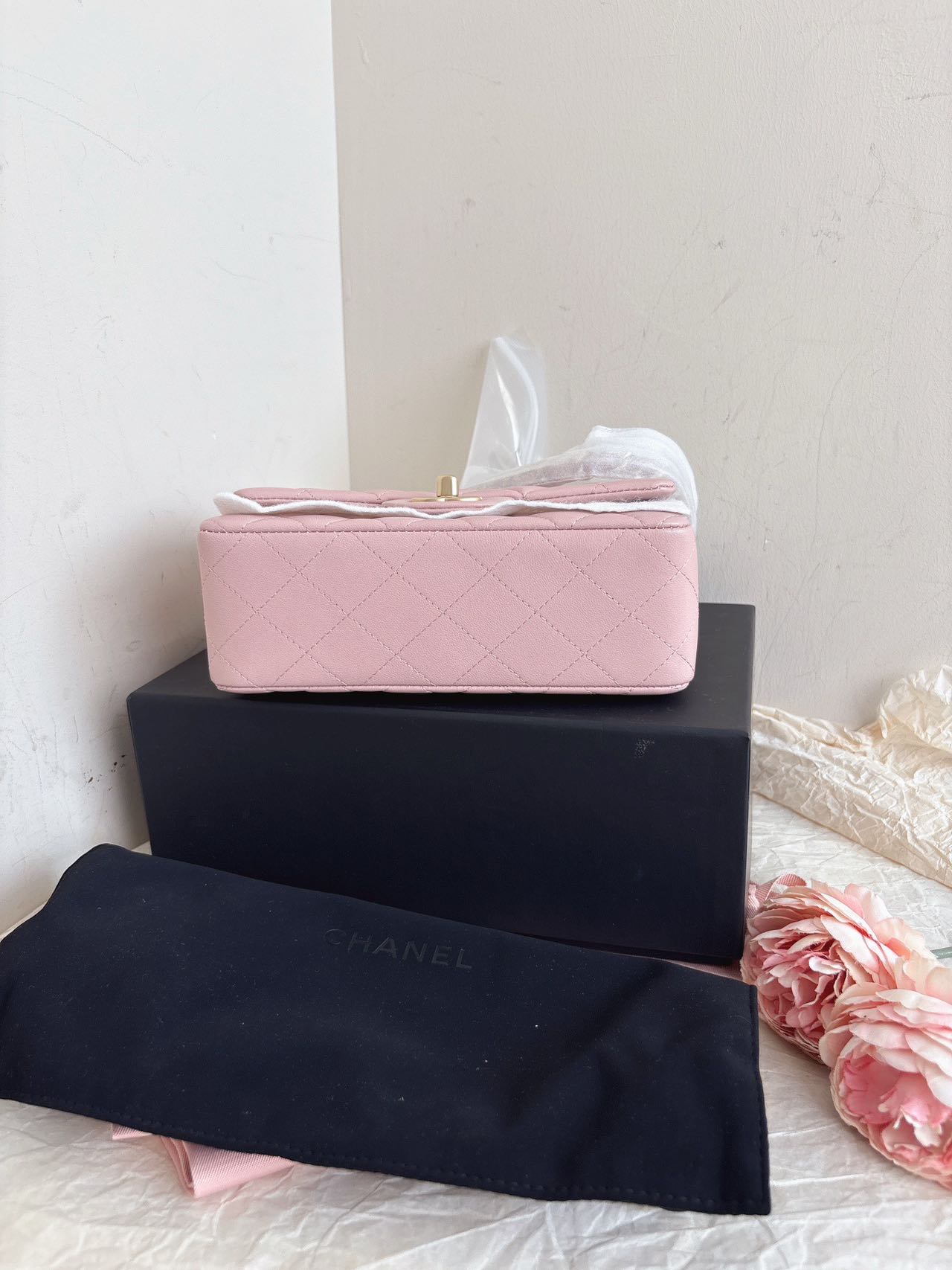Pre-owned Certified Chanel Mini Single Chain Flap in Pink Lambskin with Golden Hardware, 2014-2015, w/ full set