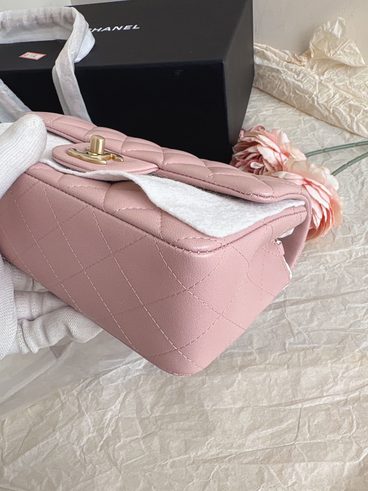 Pre-owned Certified Chanel Mini Single Chain Flap in Pink Lambskin with Golden Hardware, 2014-2015, w/ full set