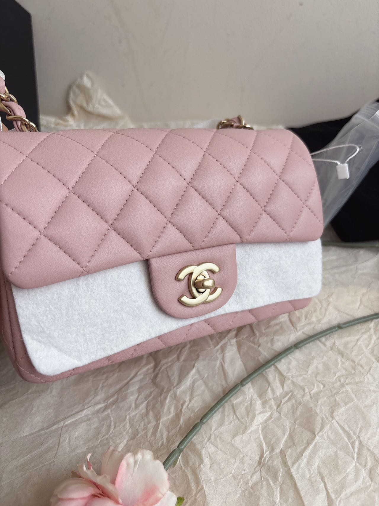 Pre-owned Certified Chanel Mini Single Chain Flap in Pink Lambskin with Golden Hardware, 2014-2015, w/ full set