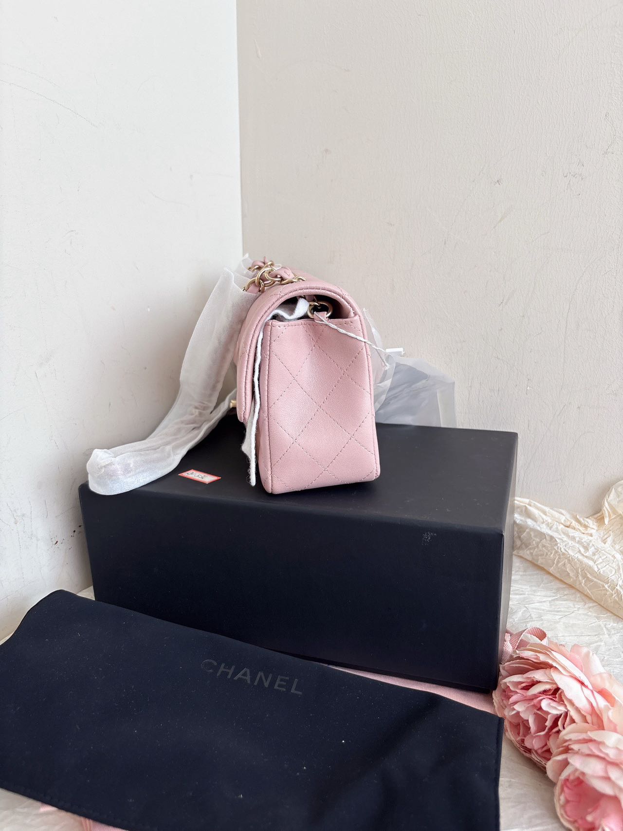Pre-owned Certified Chanel Mini Single Chain Flap in Pink Lambskin with Golden Hardware, 2014-2015, w/ full set