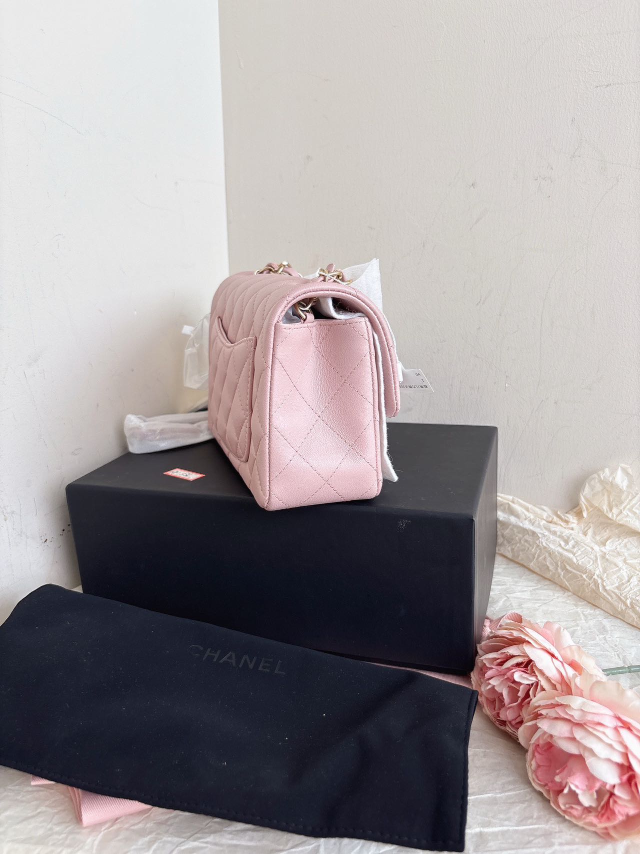Pre-owned Certified Chanel Mini Single Chain Flap in Pink Lambskin with Golden Hardware, 2014-2015, w/ full set
