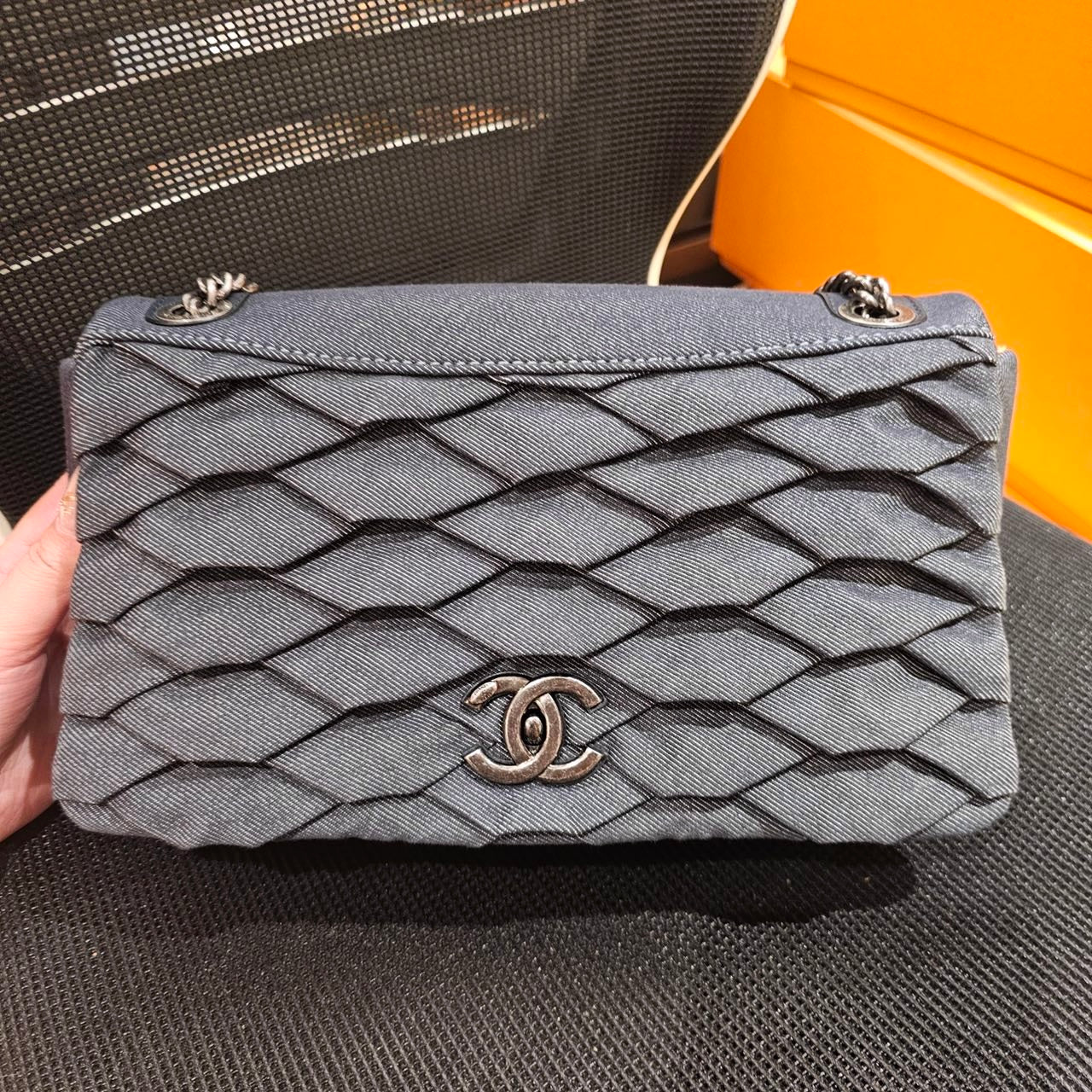 Pre-owned Chanel Pleated Denim Turtle Flap Black Hardware, 2016, Full Set