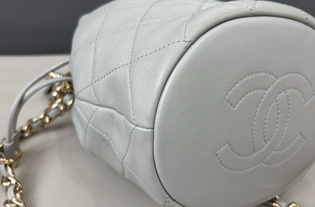 Pre-owned Certified Chanel Quilted Bucket Bag in Gray Calfskin with Golden Hardware, 2022 Microchipped, w/ Dust bag