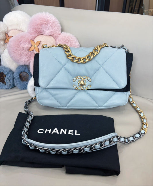 Pre-owned Certified Chanel Small 19Bag in Light Blue Lambskin with Golden Hardware, Microchipped, w/ box，dust bag