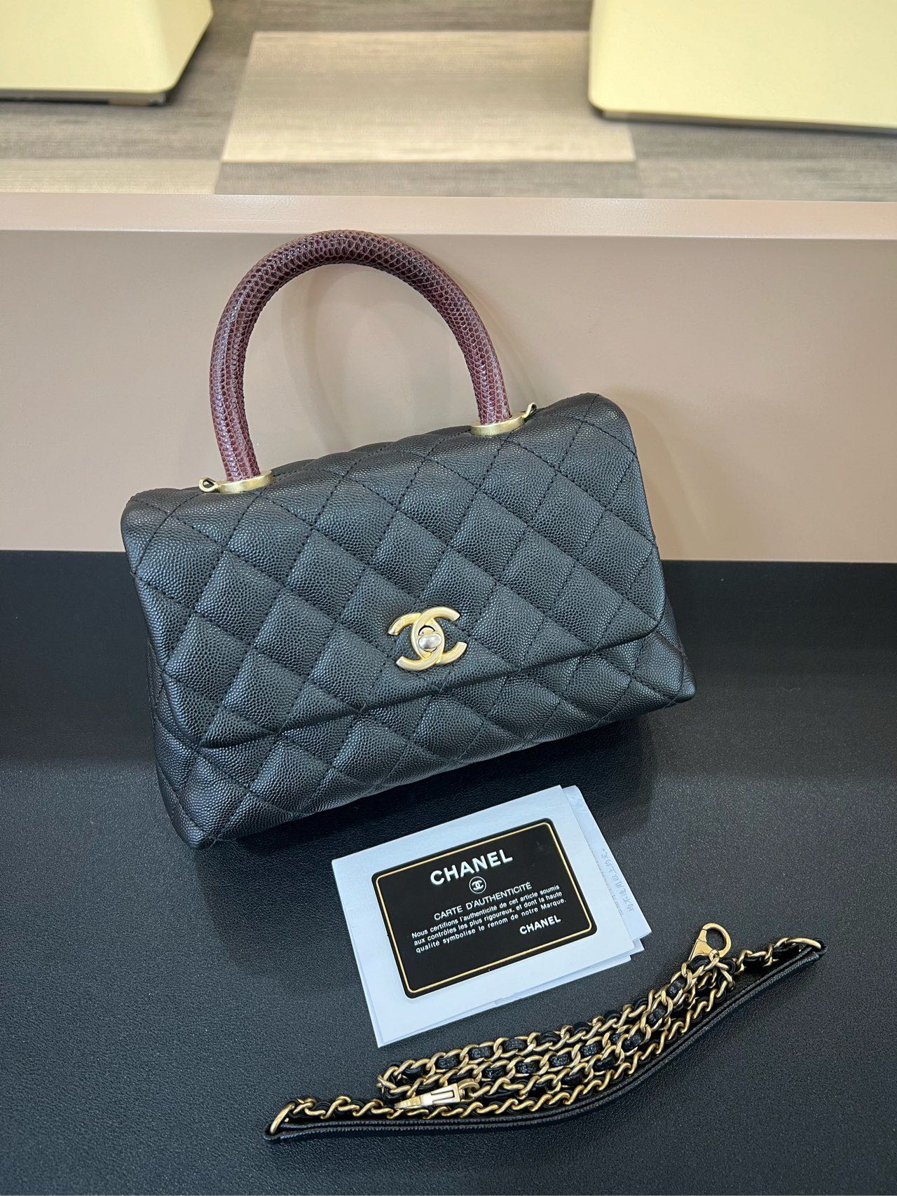 Pre-owned Certified Chanel Small Coco Handle in Black Caviar Leather with Natural Lizard Top Handle with Golden Hardware, 2017-2018,w/card, dust bag
