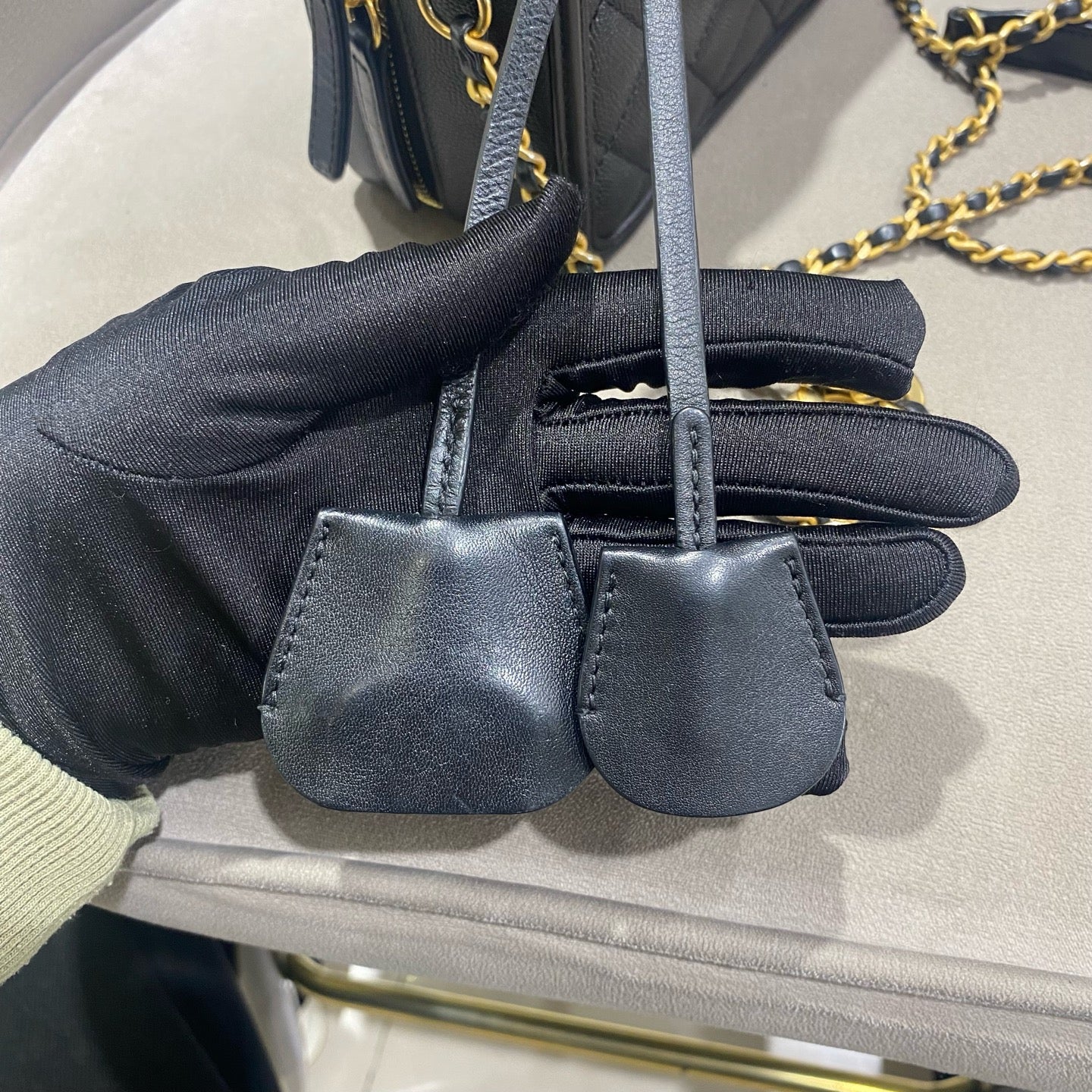 Pre-owned Certified Chanel Small Filigree Vanity Case in Black Caviar Leather with Golden Hardware, 2018,  w/ Full Set