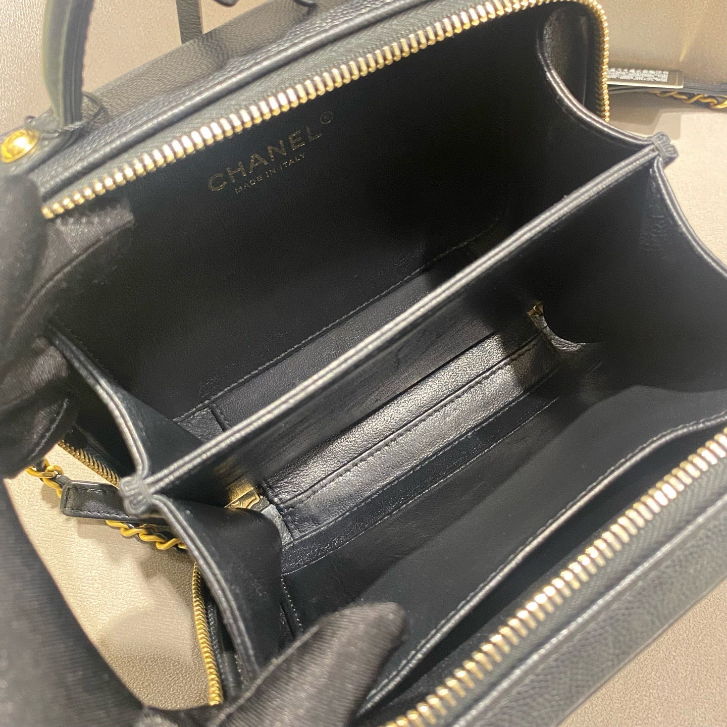 Pre-owned Certified Chanel Small Filigree Vanity Case in Black Caviar Leather with Golden Hardware, 2018,  w/ Full Set