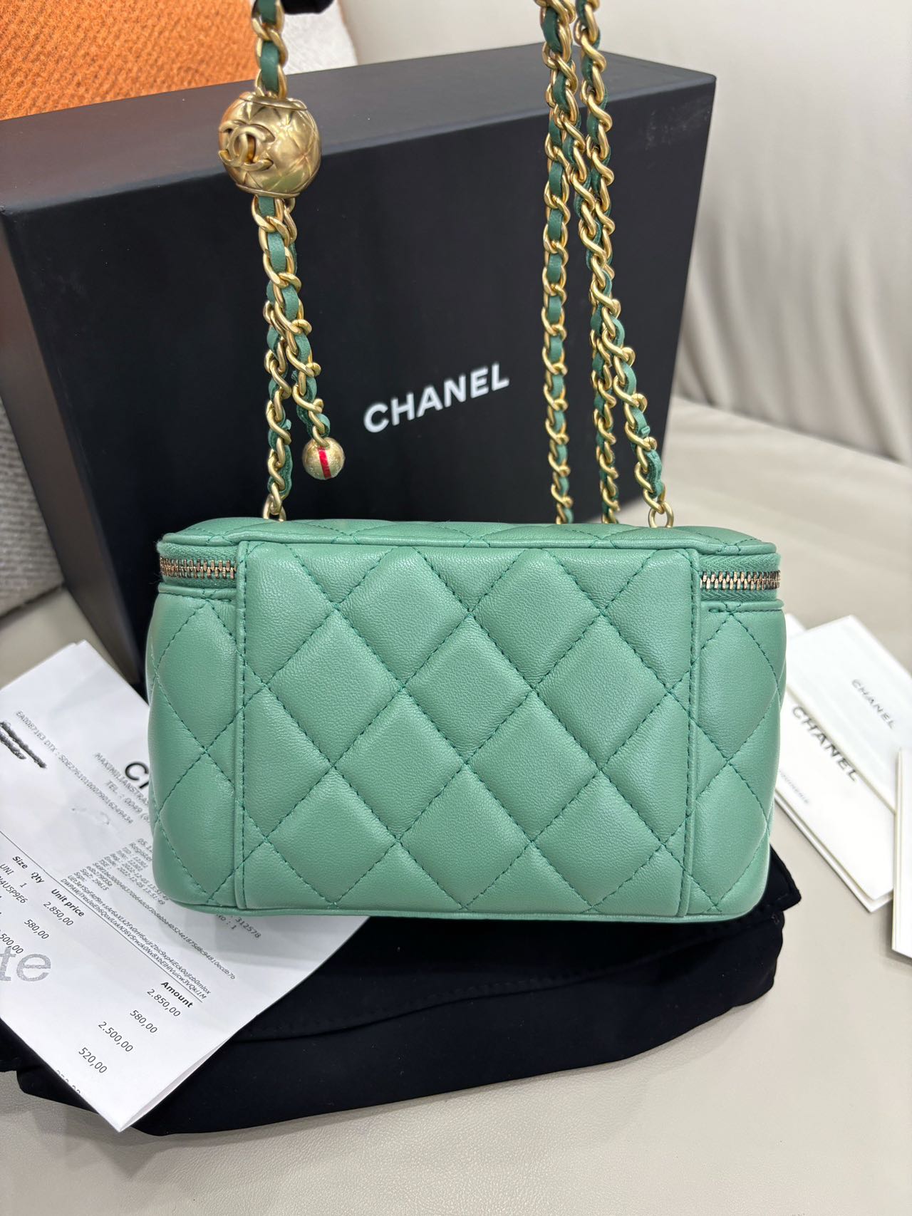 Pre-owned Certified Chanel Small Pearl Crush Vanity Case with Chain in Quilted Light Green Lambskin with Golden Hardware, 2022 Microchipped, w/full set